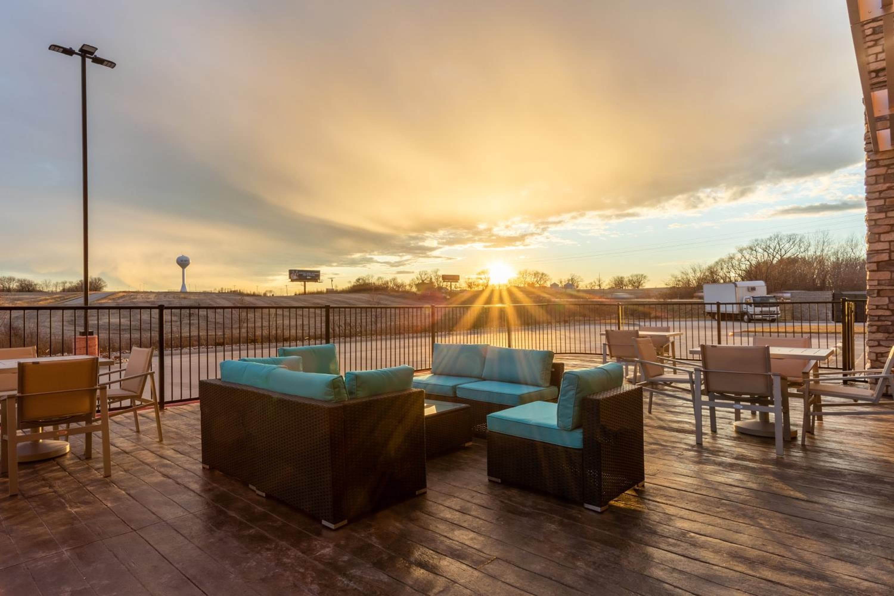 Holiday Inn Express & Suites Kearney by IHG