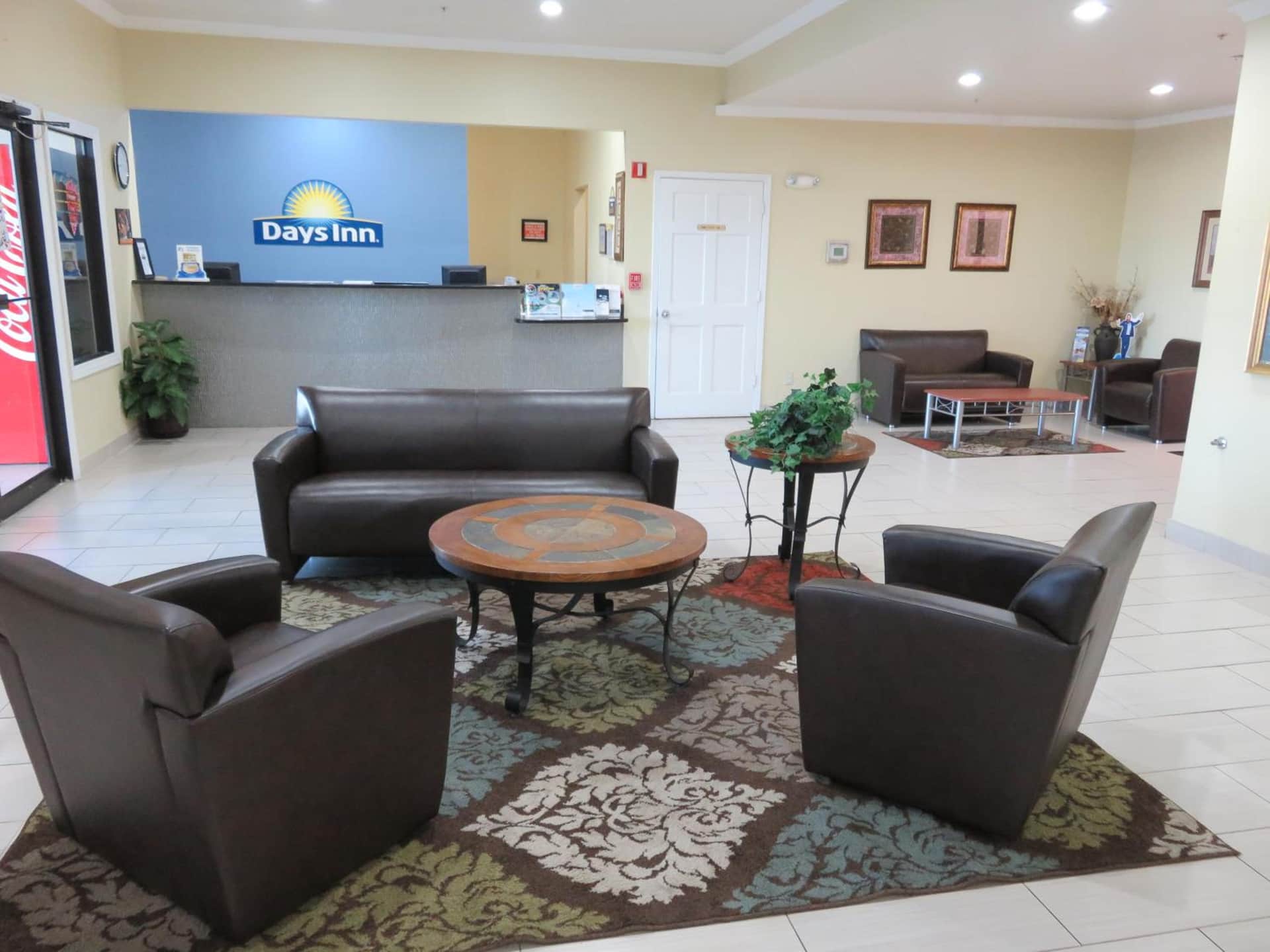 Days Inn by Wyndham Near Seaworld San Antonio