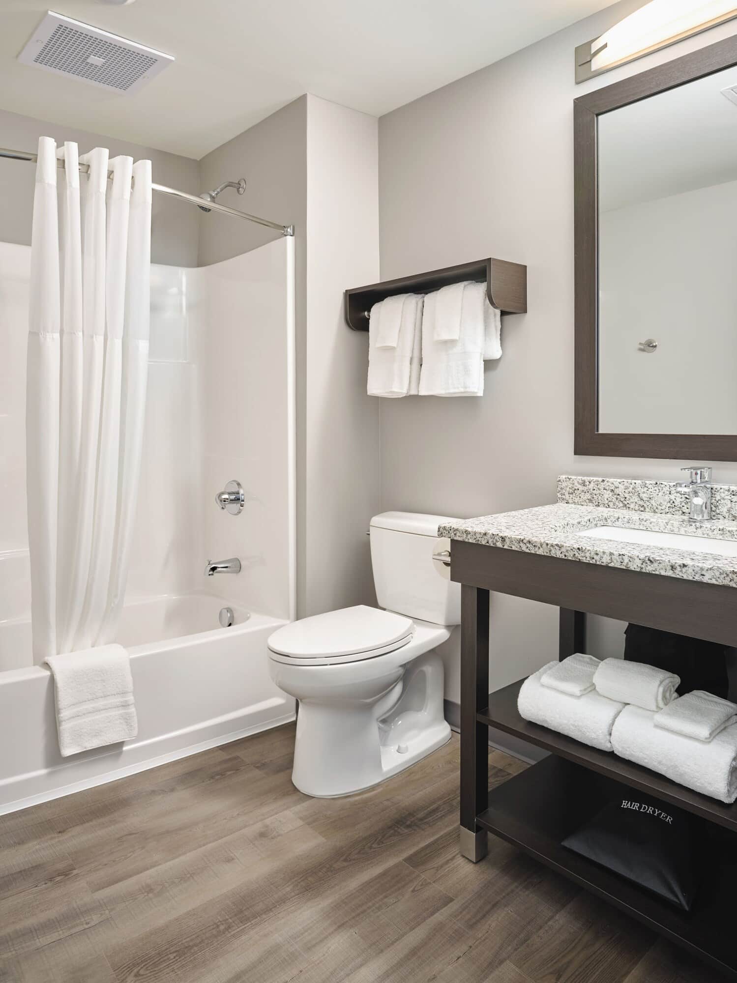 stayAPT Suites Atlanta-Newnan