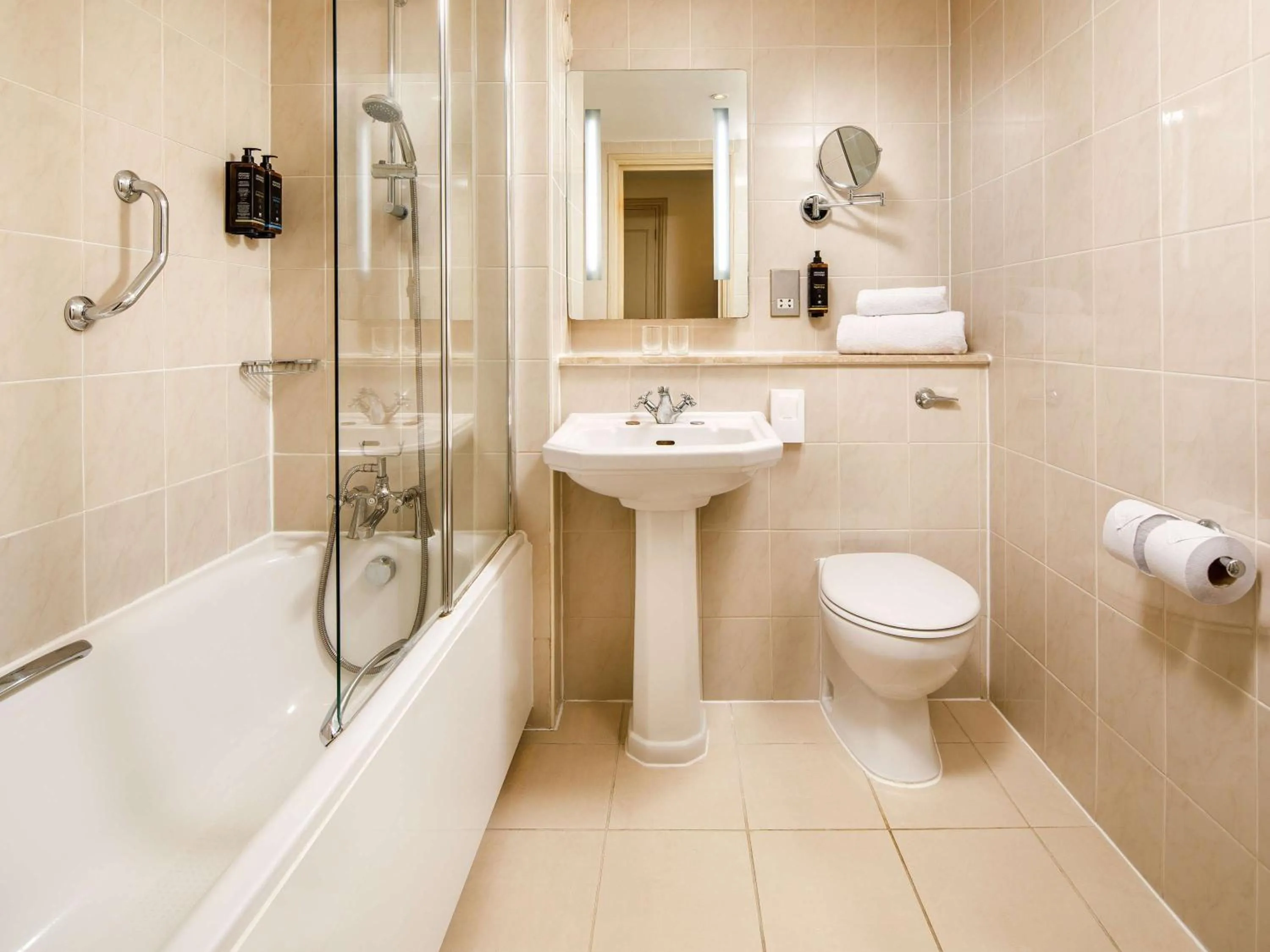 Sunday London Staines-upon-Thames Heathrow T5