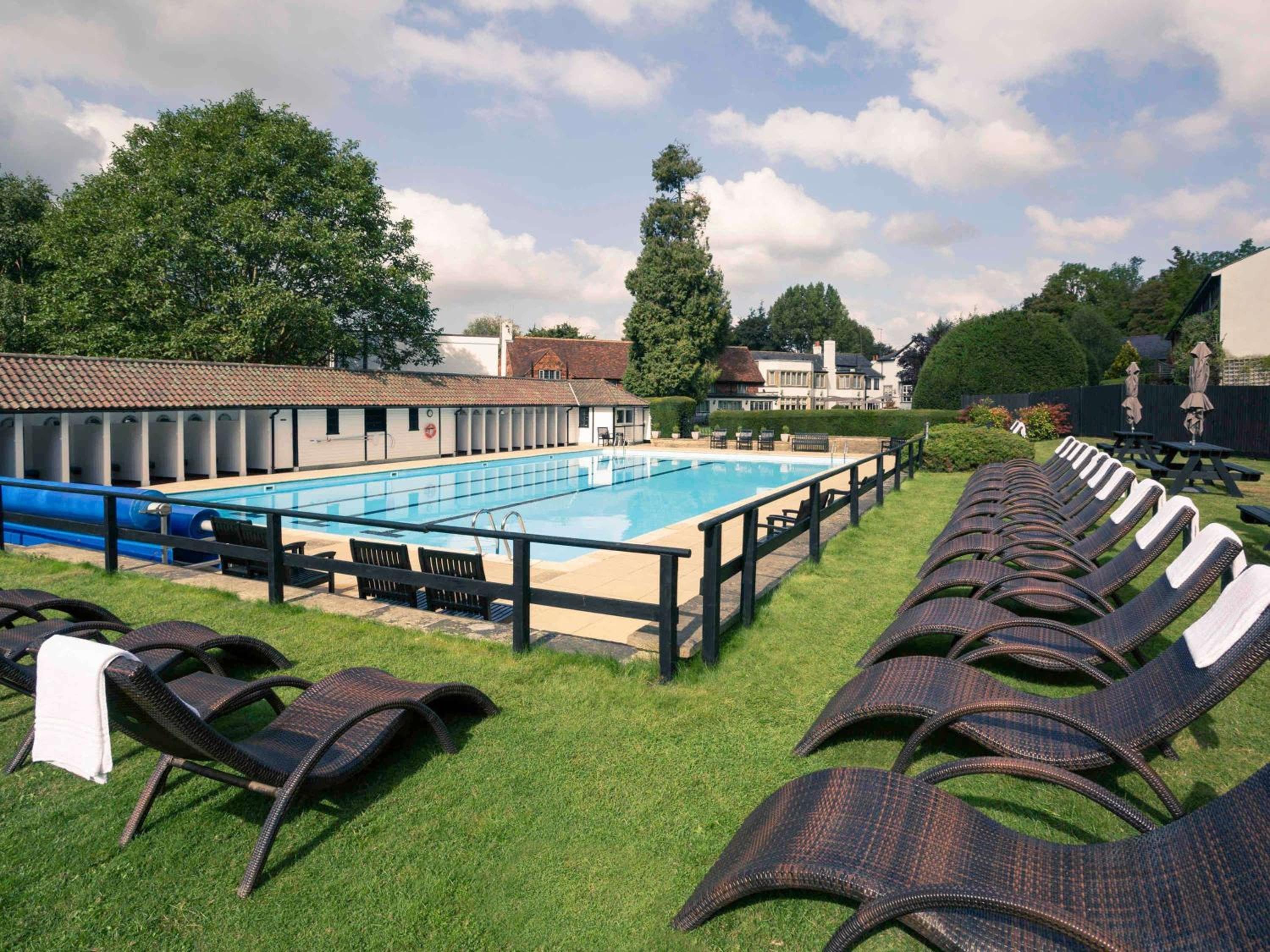 Sunday Box Hill Burford Bridge Hotel