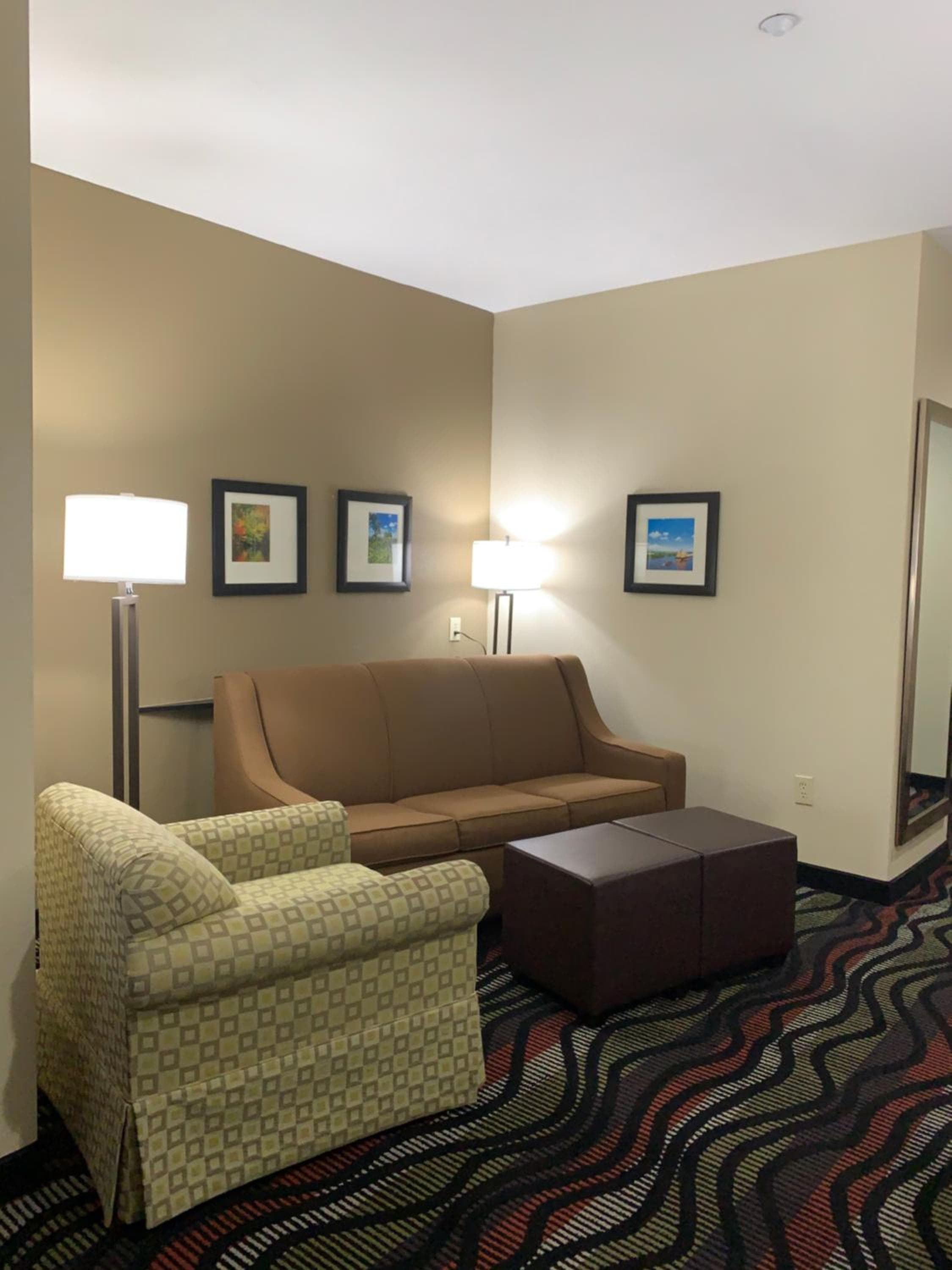Comfort Suites Beaumont I - 10