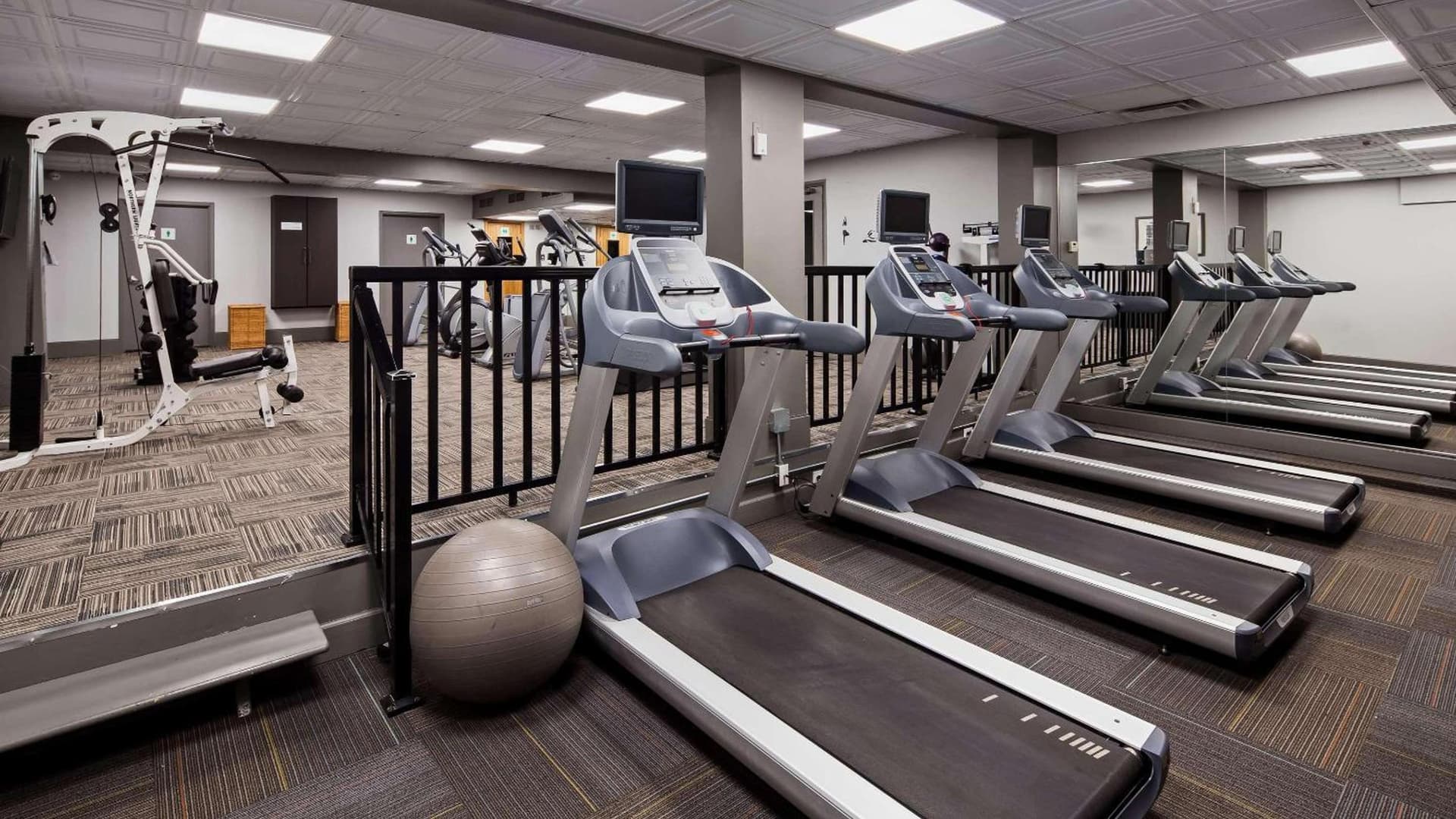 Radisson Hotel Montreal Airport