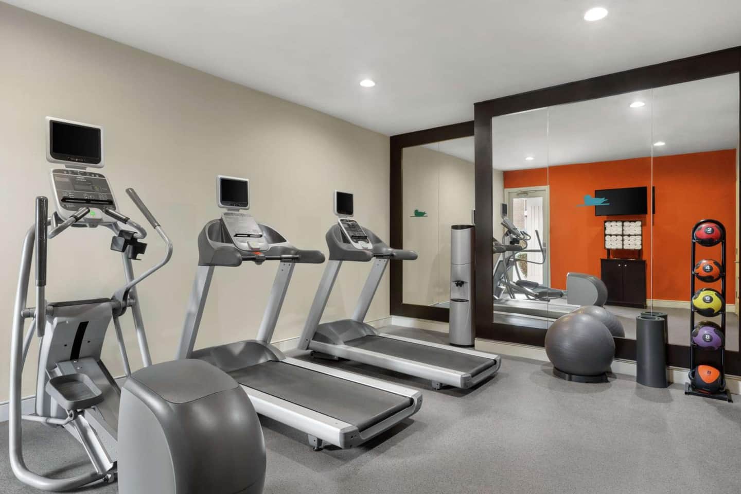 Addison Suites
