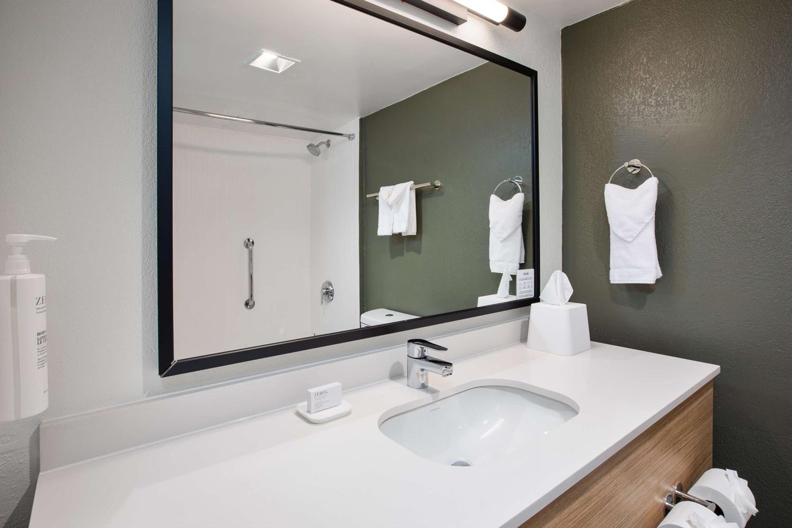 Spark by Hilton Jackson Ridgeland