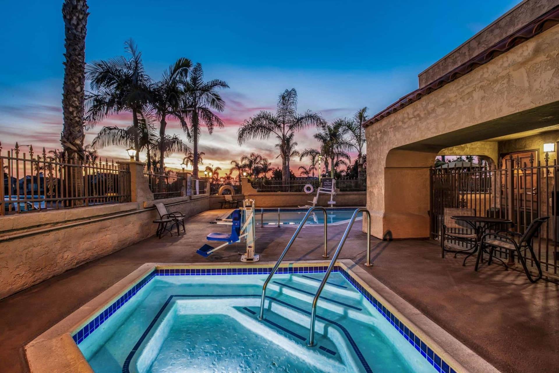 La Quinta Inn & Suites by Wyndham Carlsbad - Legoland Area