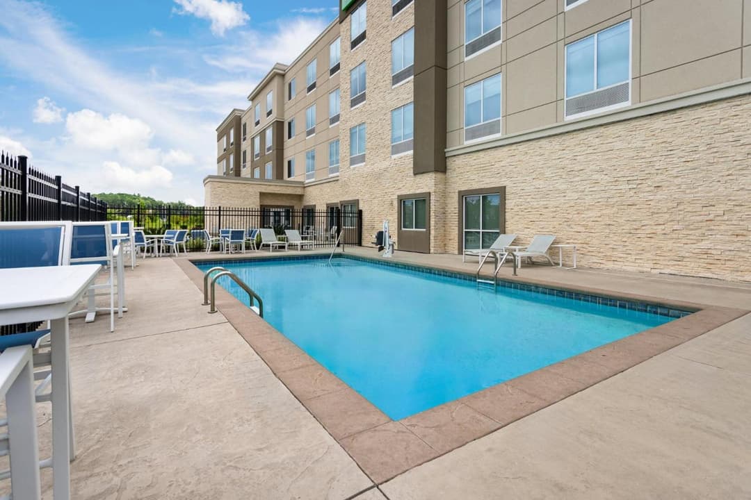 Holiday Inn & Suites - Savannah Airport - Pooler by IHG