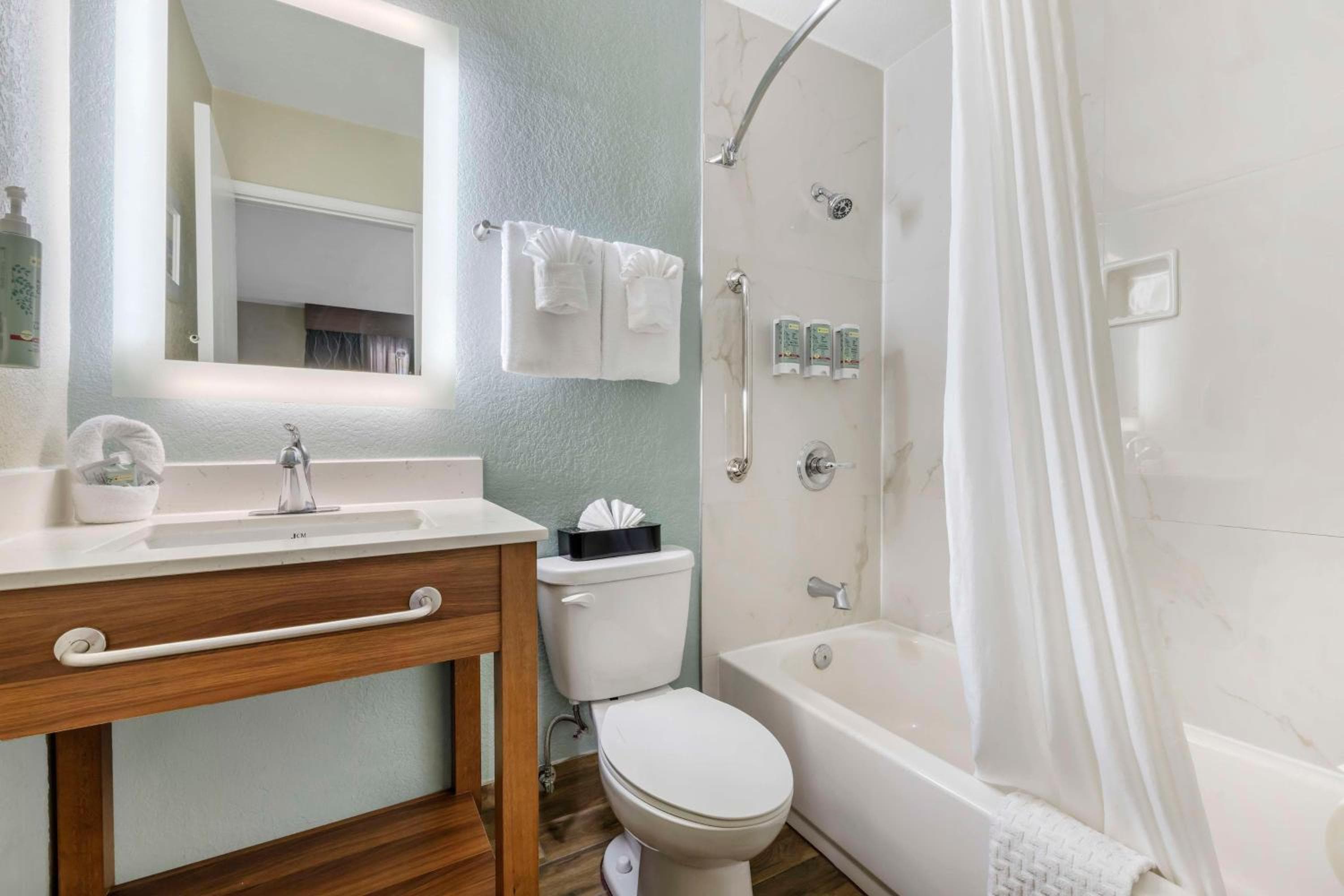 Best Western Carlsbad by the Sea