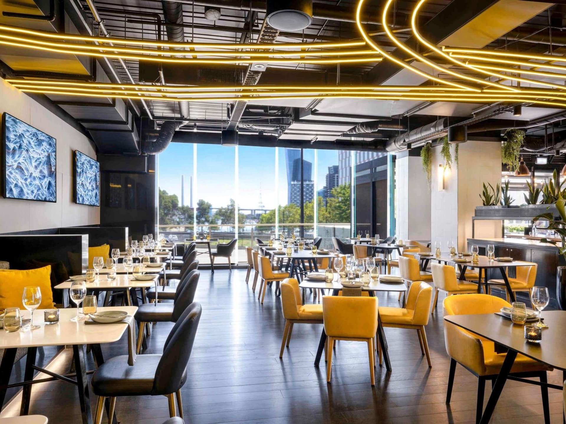 Peppers Southern Cross Melbourne