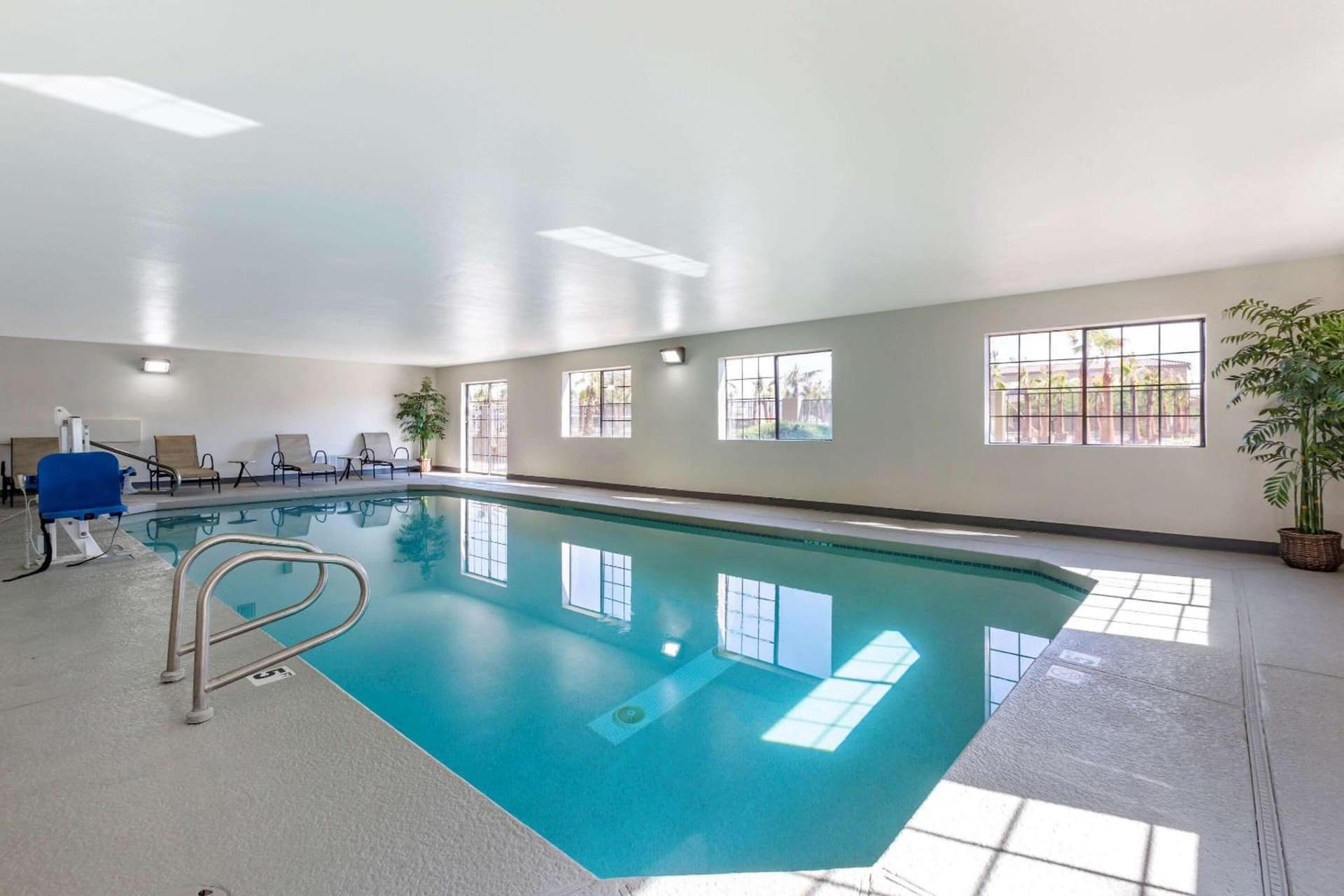 Comfort Inn & Suites Surprise Near Sun City West