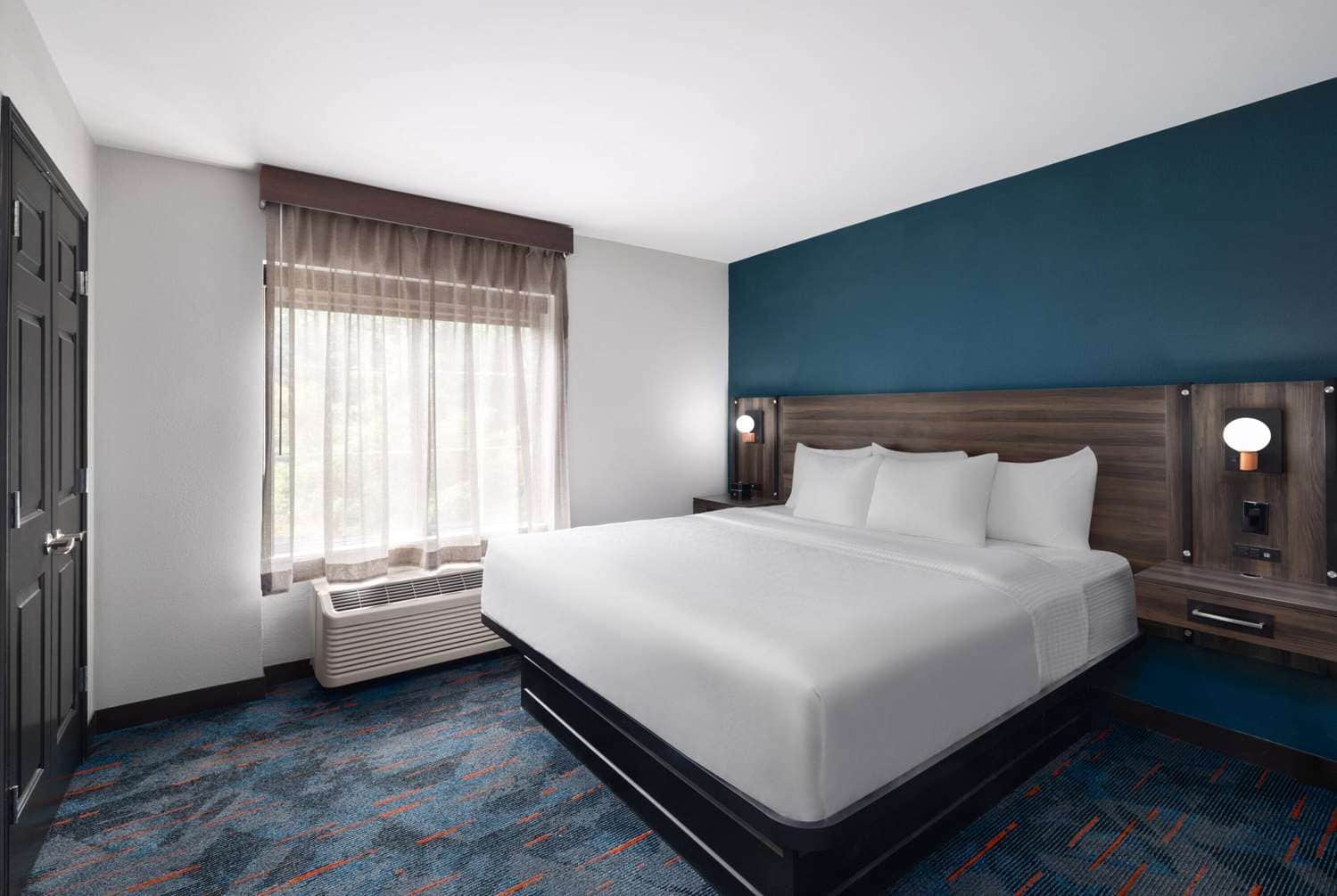 La Quinta Inn & Suites by Wyndham Greensboro NC