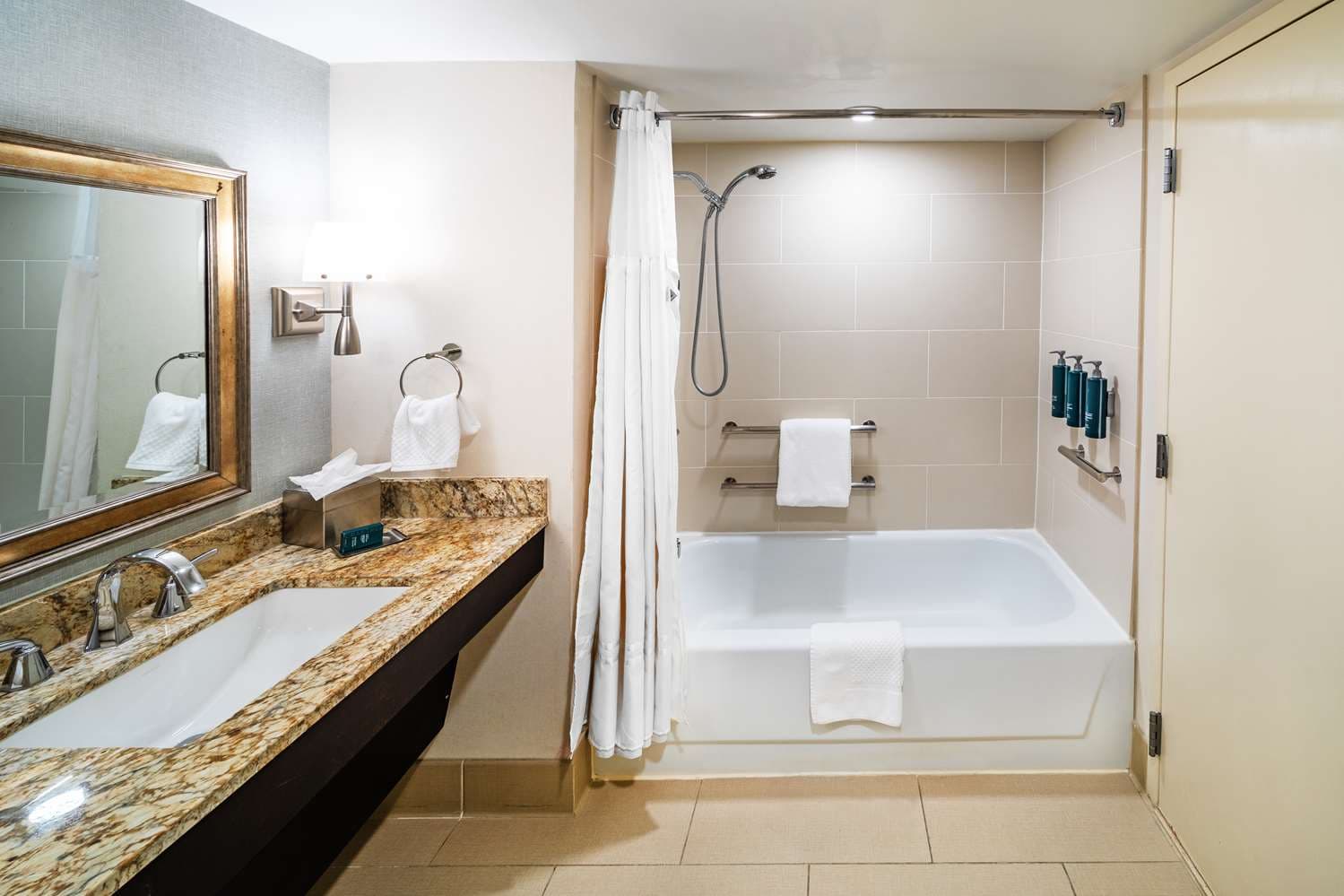 DoubleTree by Hilton Tulsa Downtown