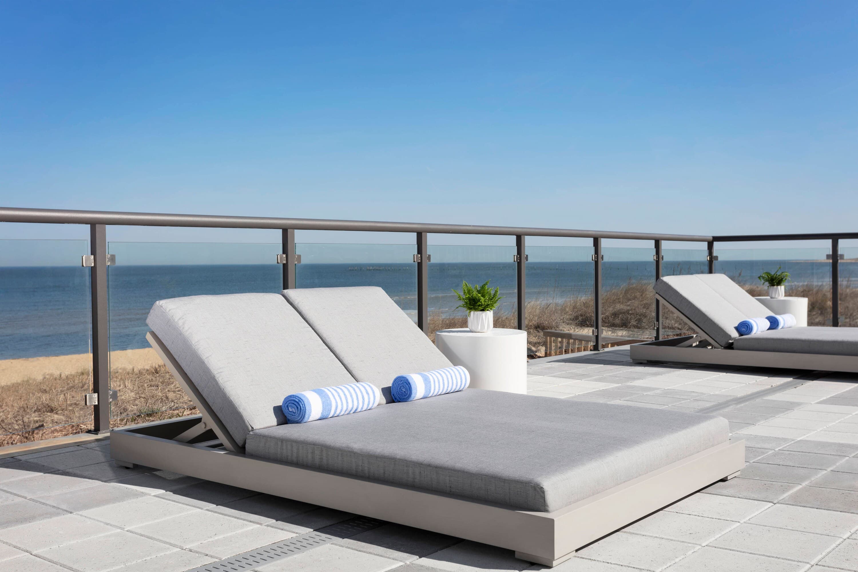 Delta Hotels by Marriott Virginia Beach Waterfront Suites