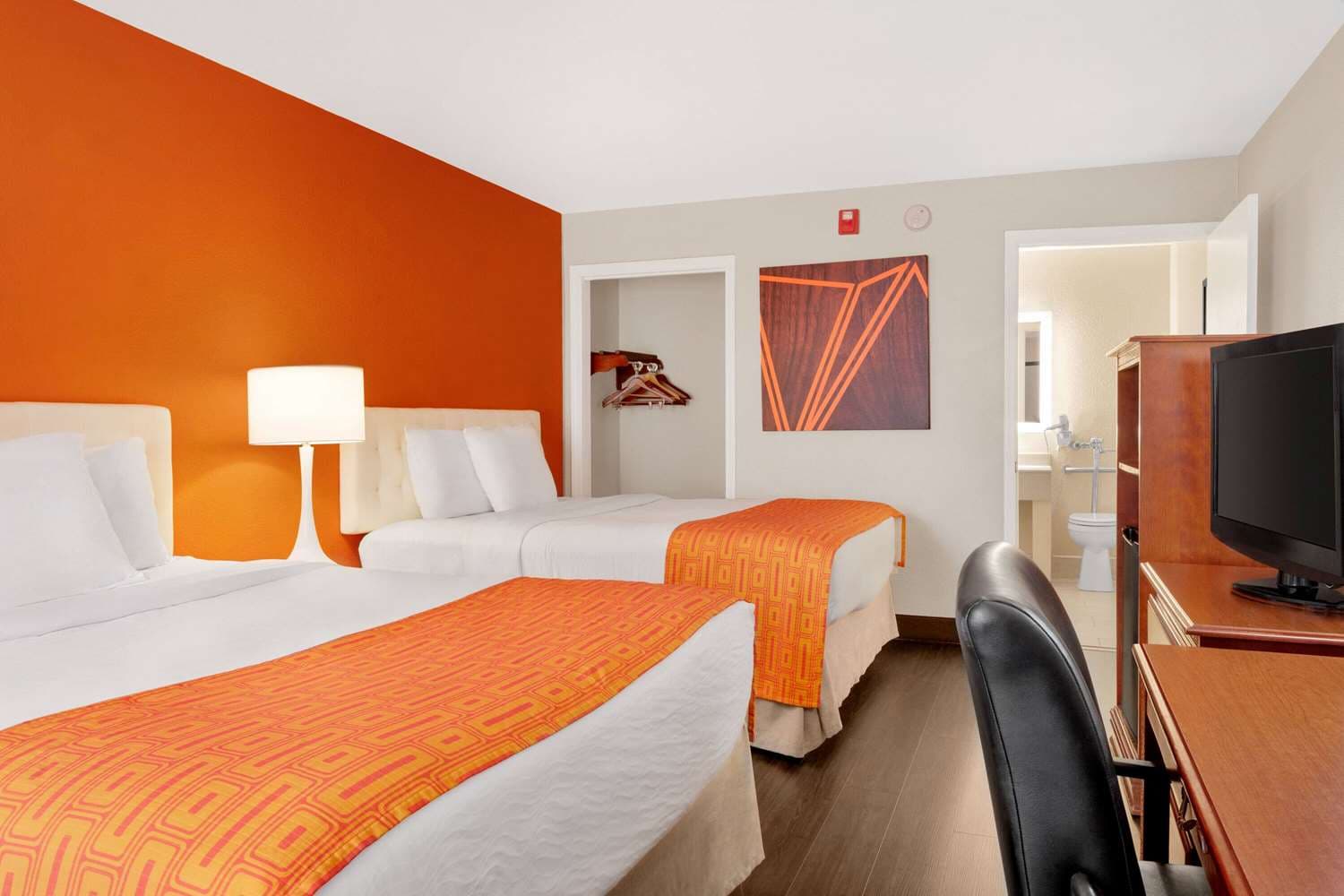 Howard Johnson by Wyndham Chattanooga Lookout Mountain I-24