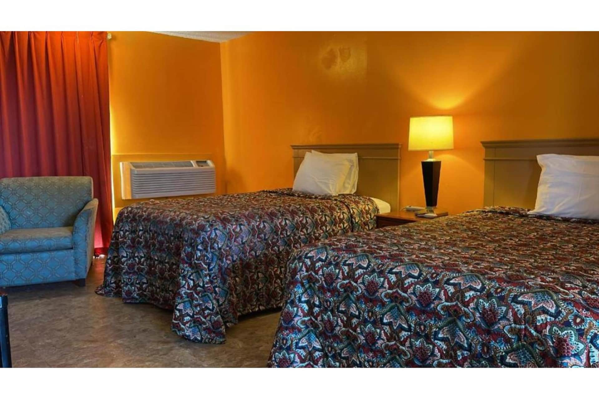 LAKE COUNTRY INN