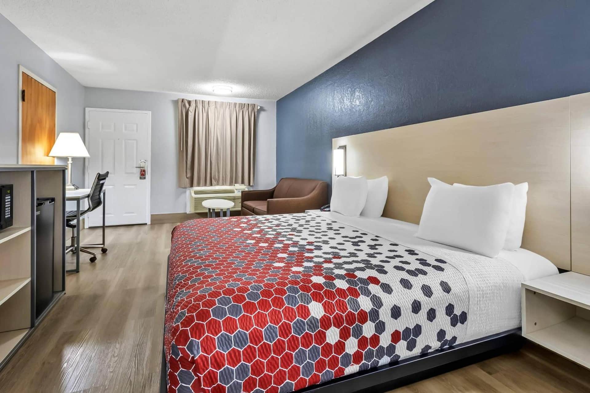 Econo Lodge Inn & Suites Cayce I-26 Airport