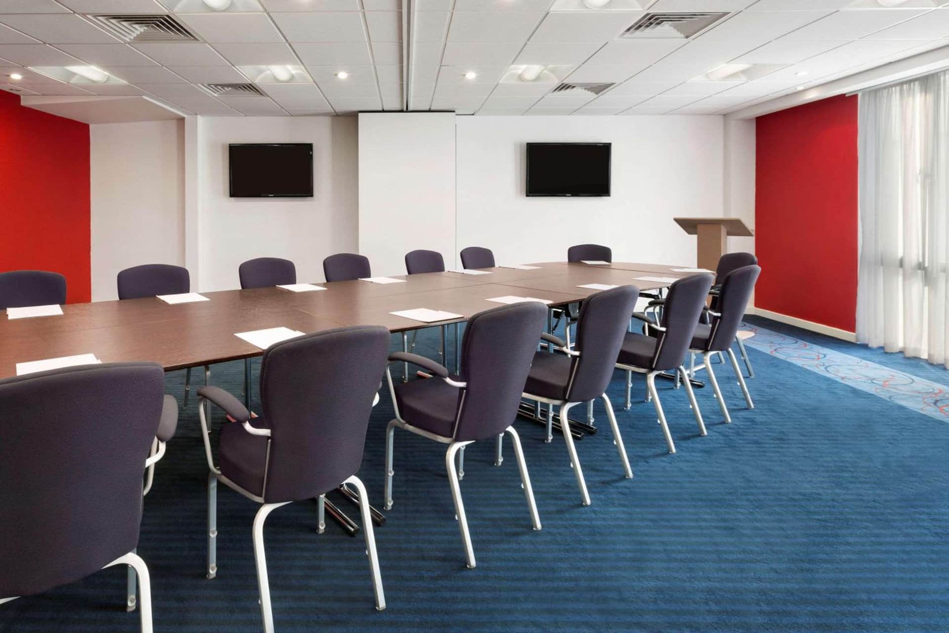 Ramada Encore by Wyndham, Leicester City Centre