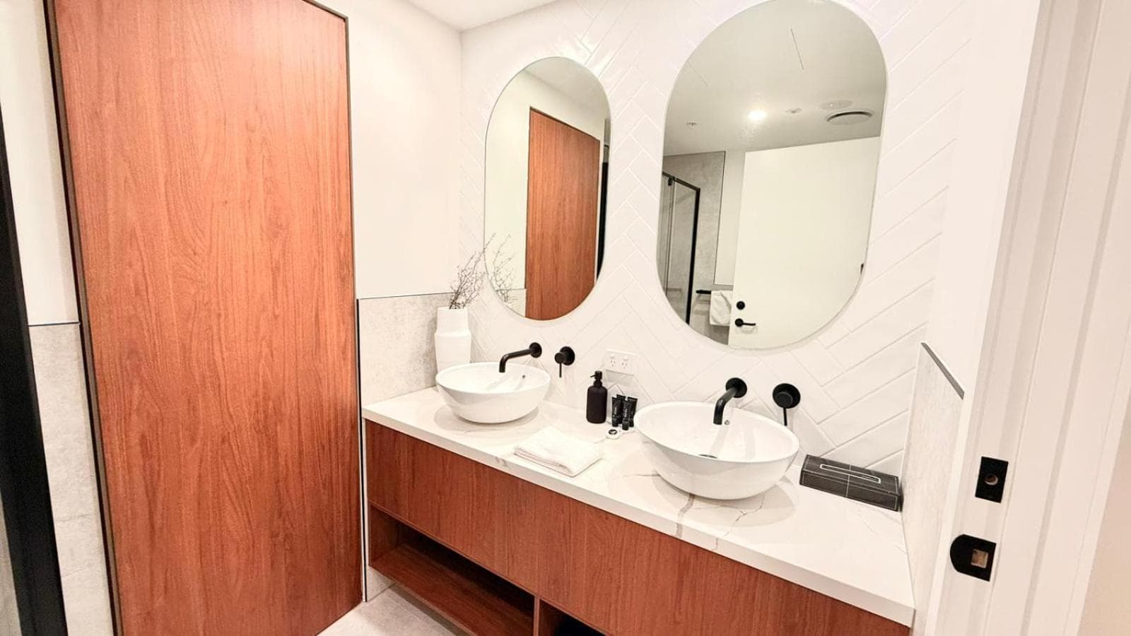 Absolute Collins Apartments