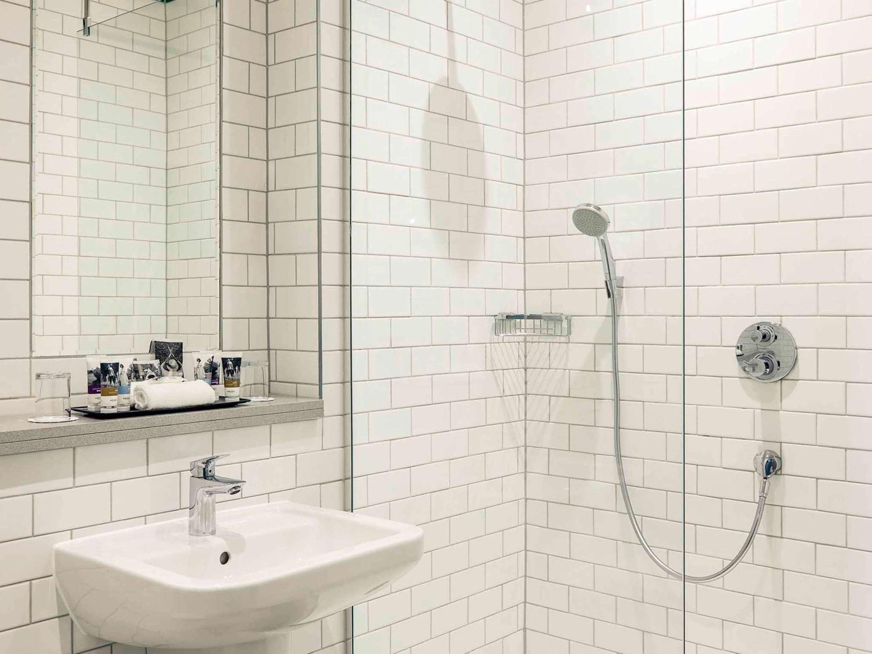 Bristol Grand Hotel By Sunday