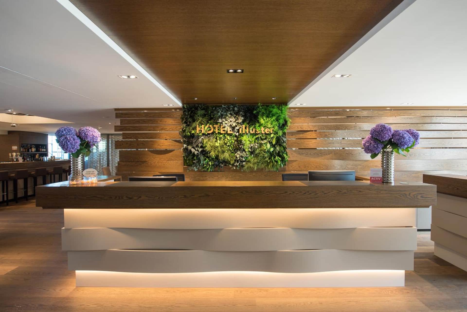HOTEL illuster - Urban & Local