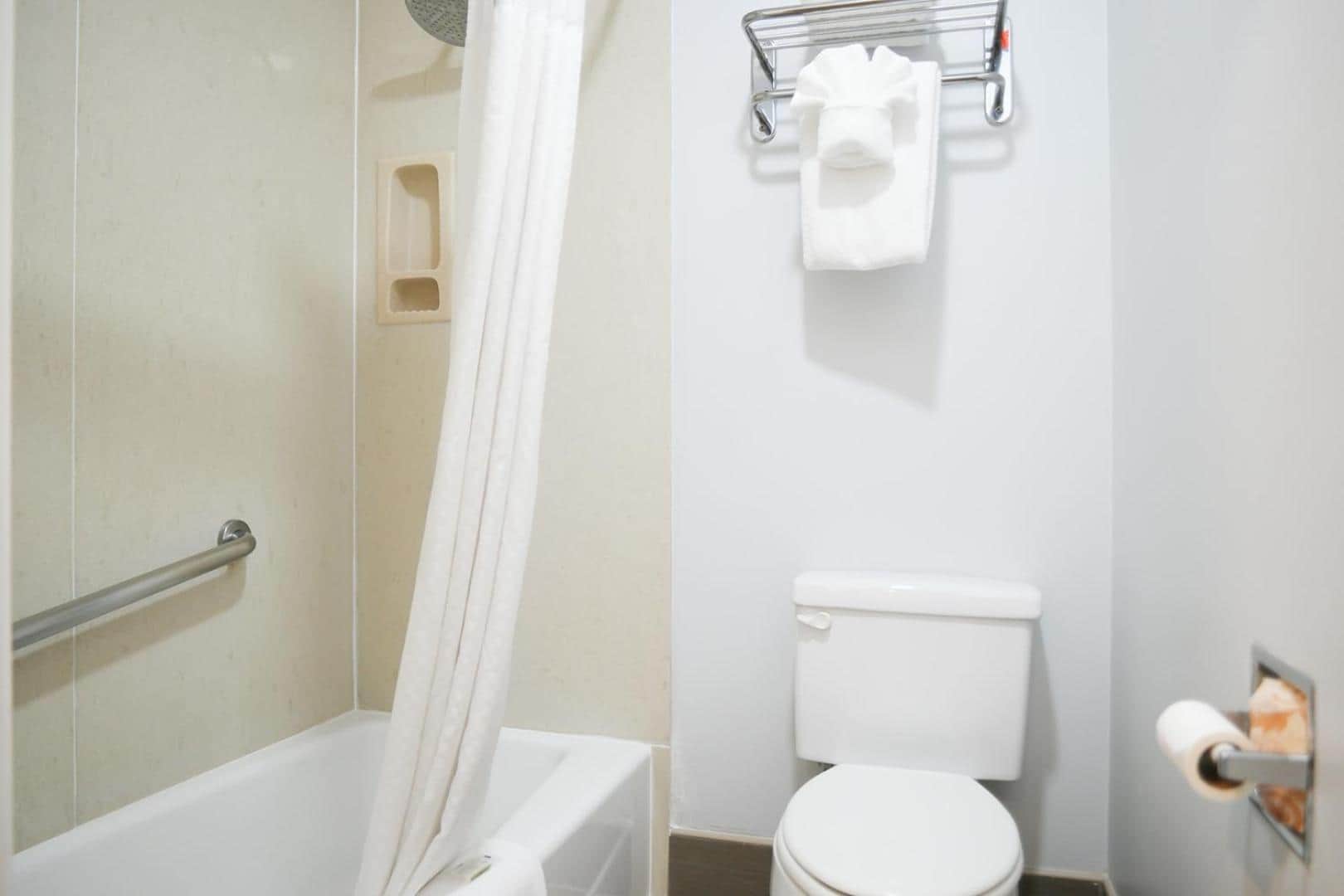 Days Inn by Wyndham West Covina