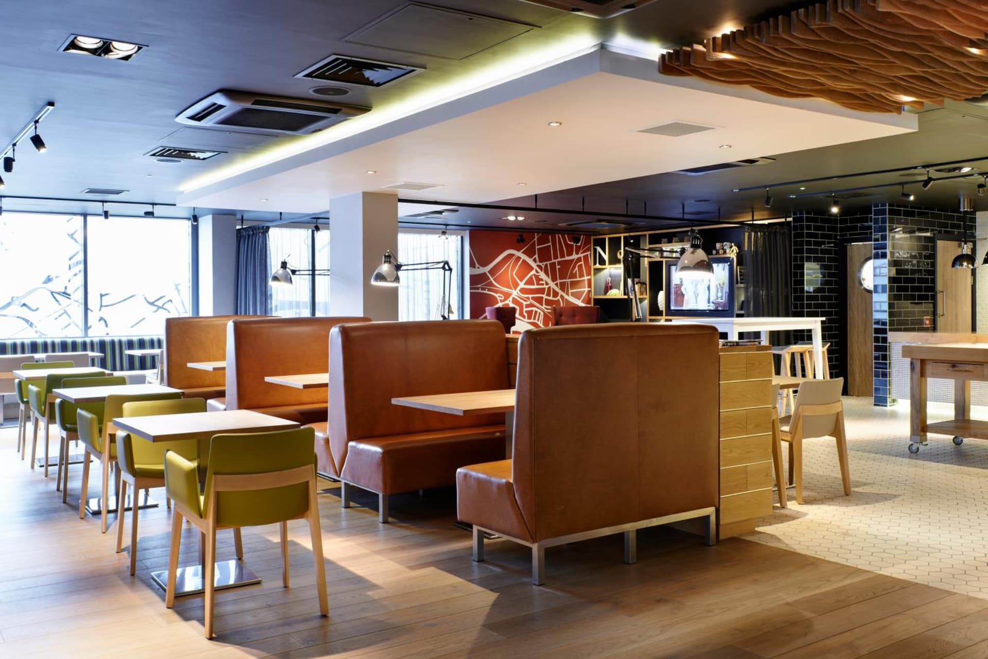 Holiday Inn London Brentford Lock