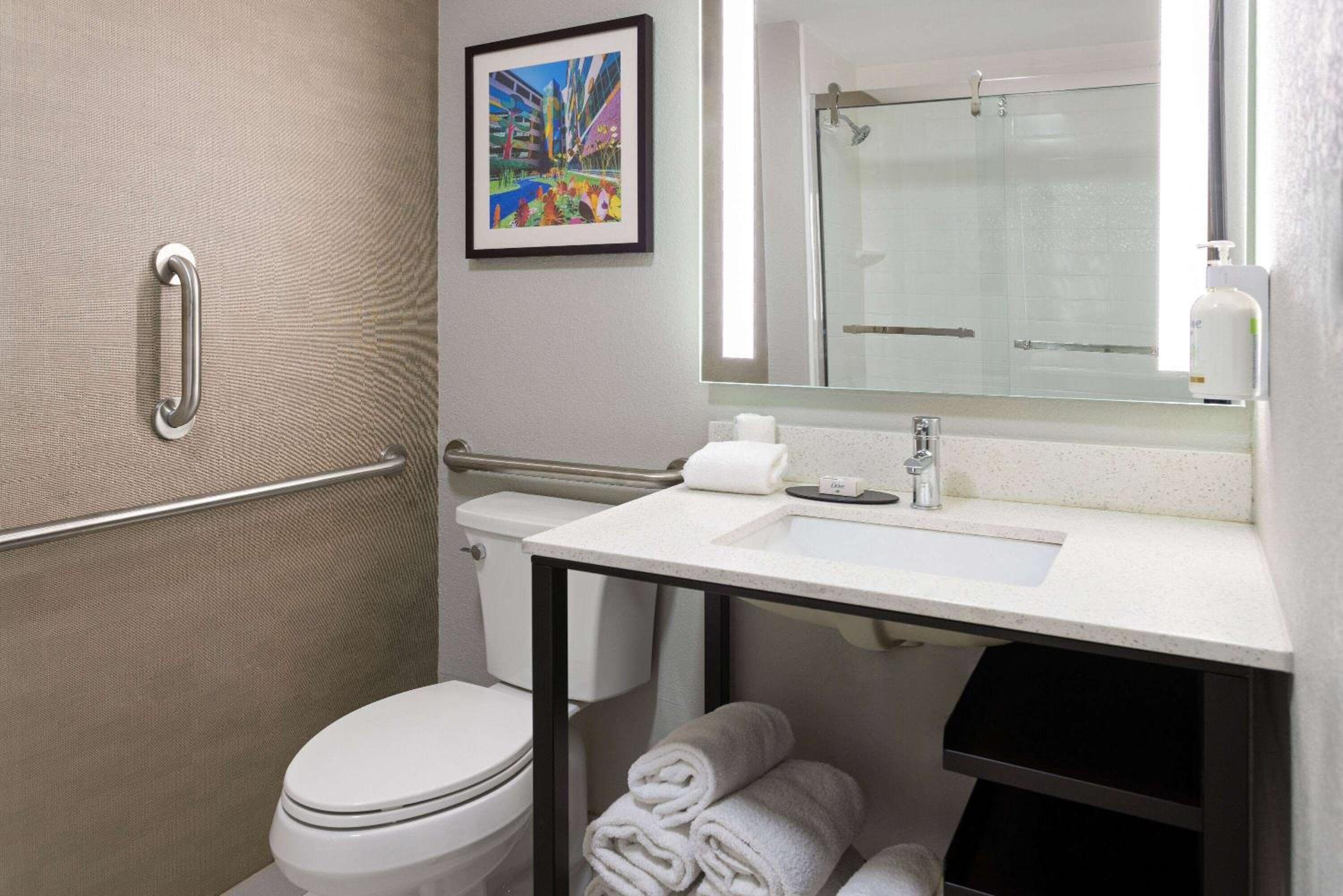 La Quinta Inn & Suites by Wyndham Memphis I-240