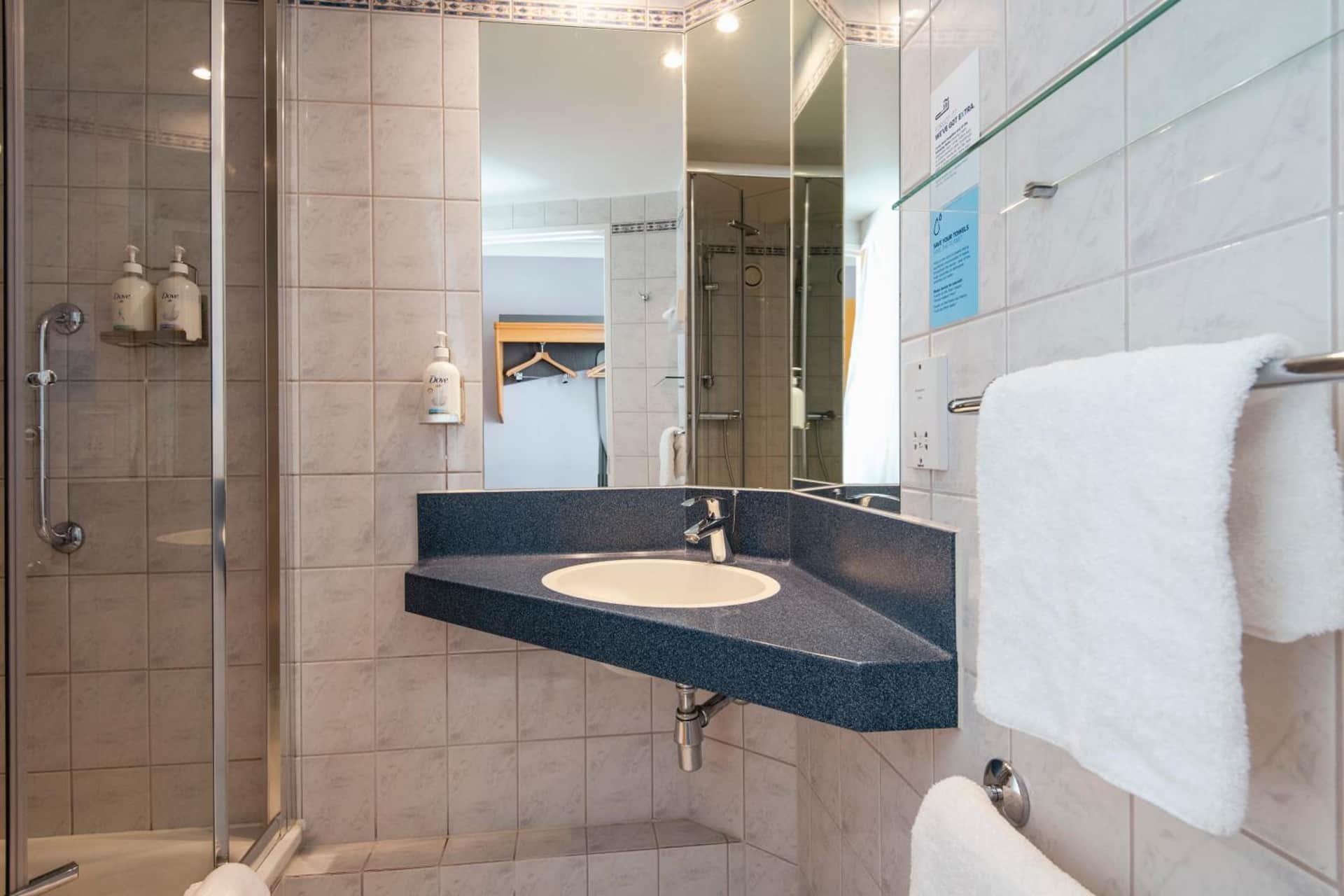 Holiday Inn Express - East Midlands Airport