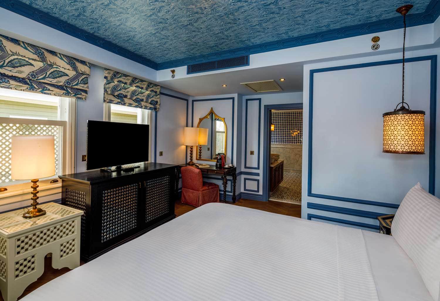 Hagia Sofia Mansions Istanbul, Curio Collection by Hilton