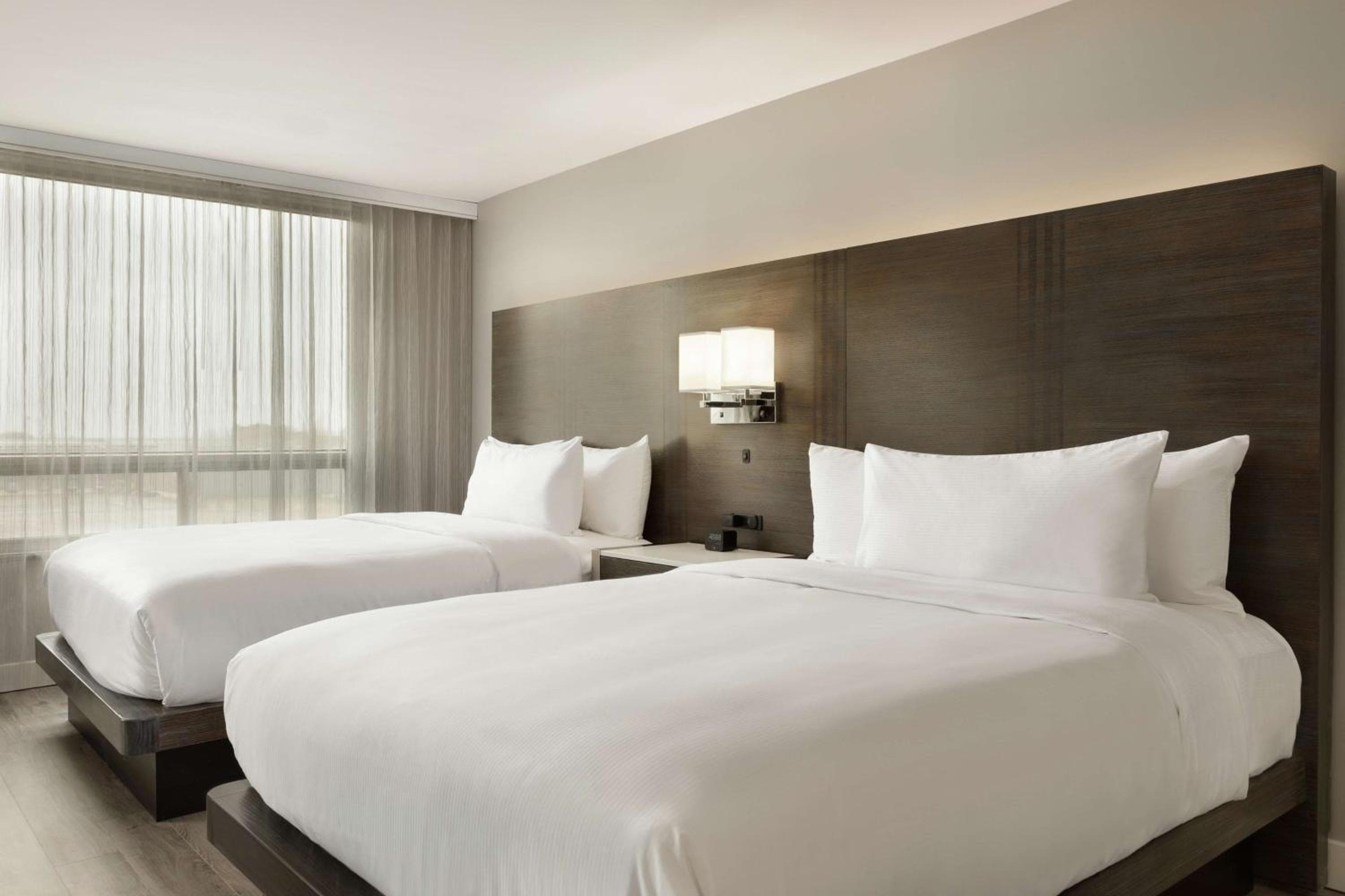 Embassy Suites by Hilton Montreal Airport