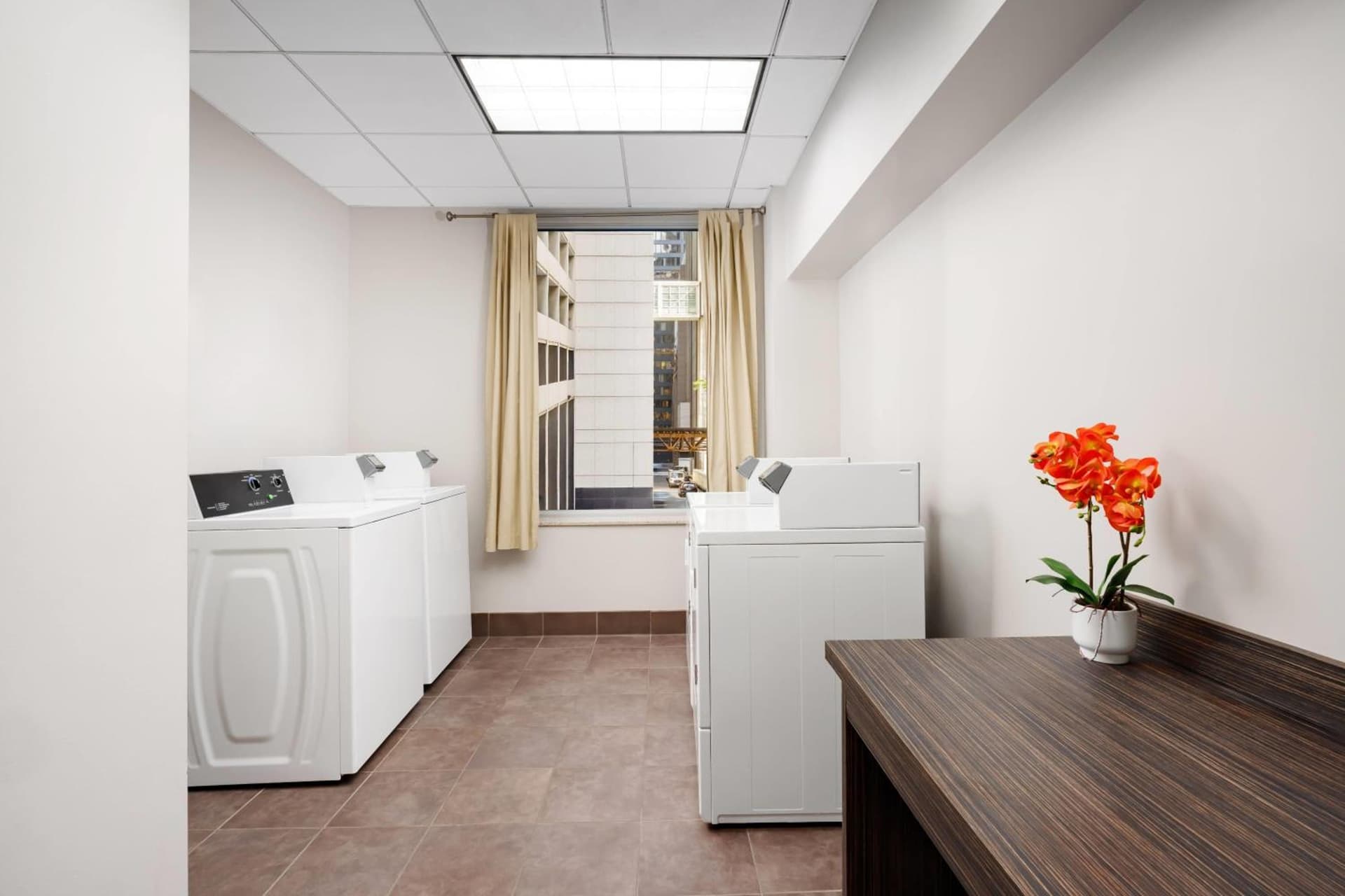 La Quinta Inn & Suites by Wyndham Chicago Downtown