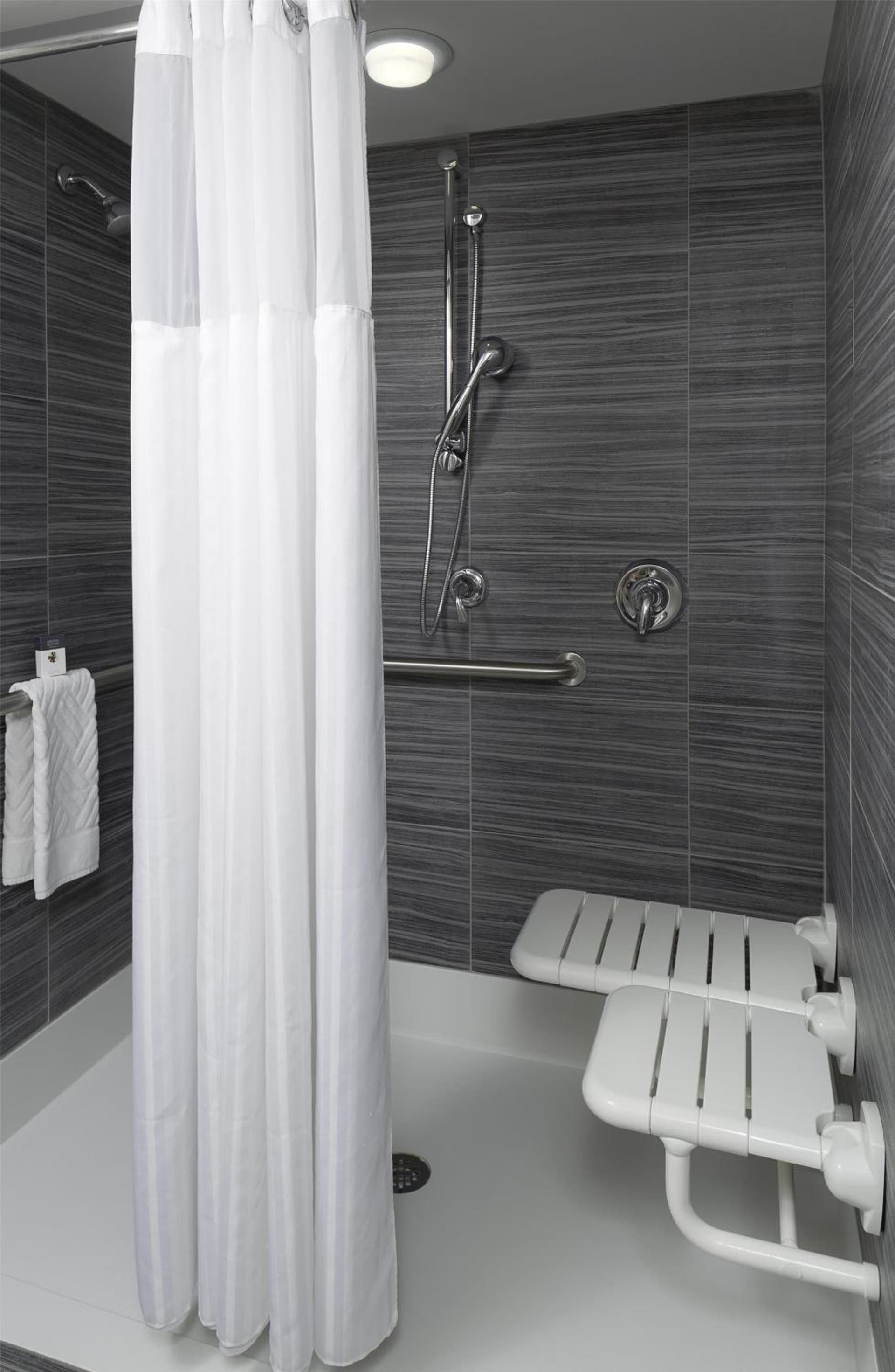 DoubleTree by Hilton Downtown Wilmington - Legal District