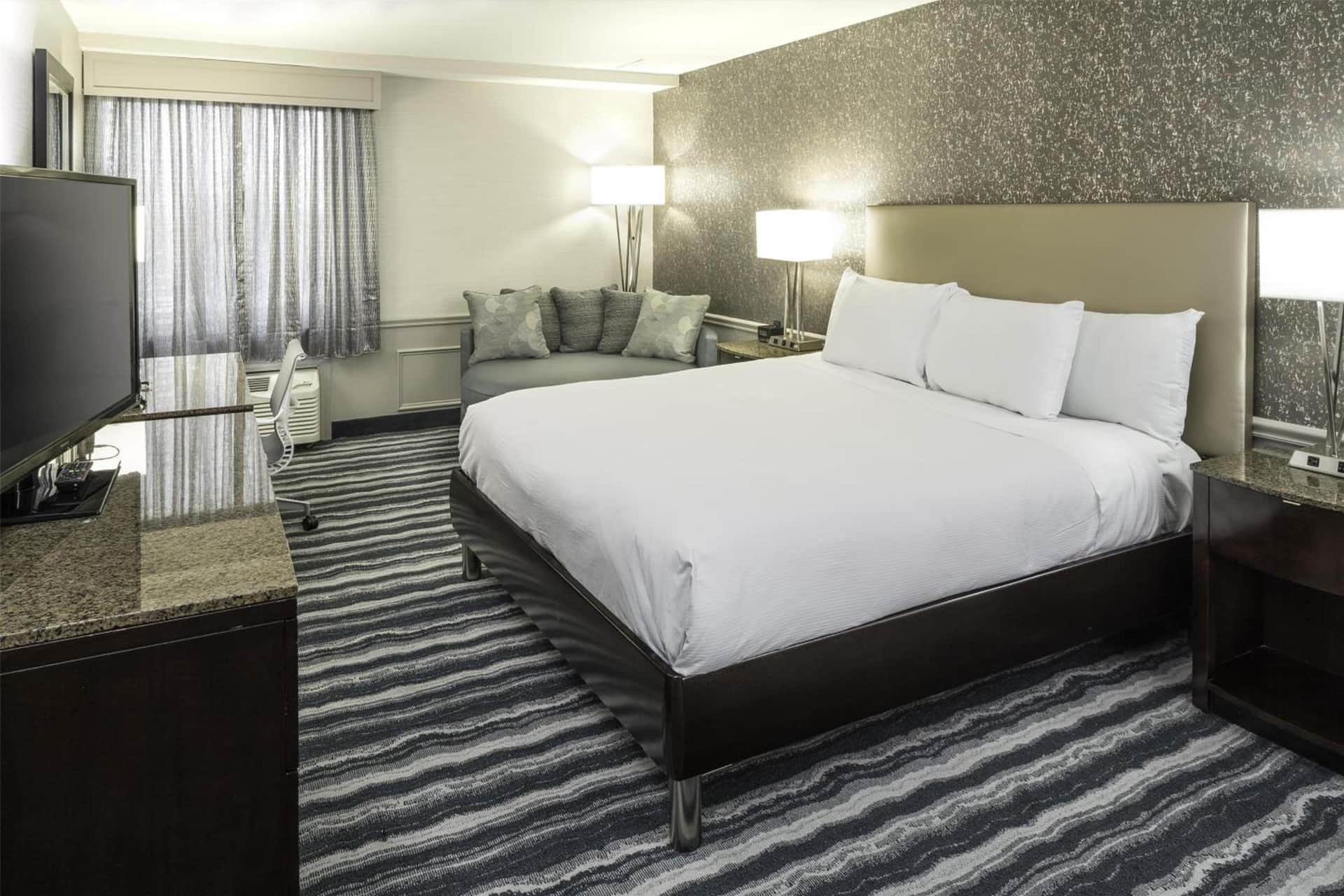 DoubleTree by Hilton Downtown Wilmington - Legal District