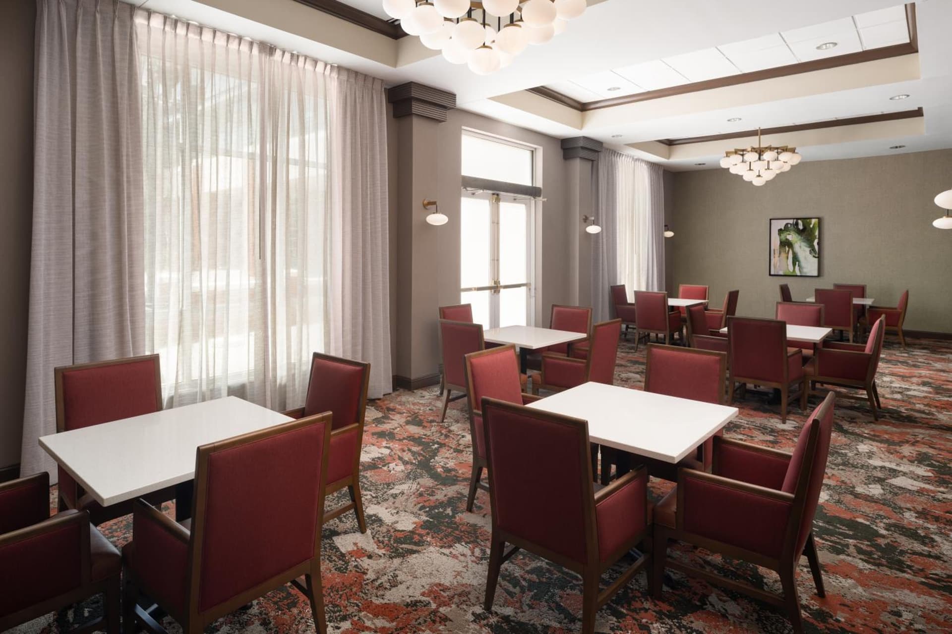 Embassy Suites by Hilton Charleston Airport Hotel & Convention Center
