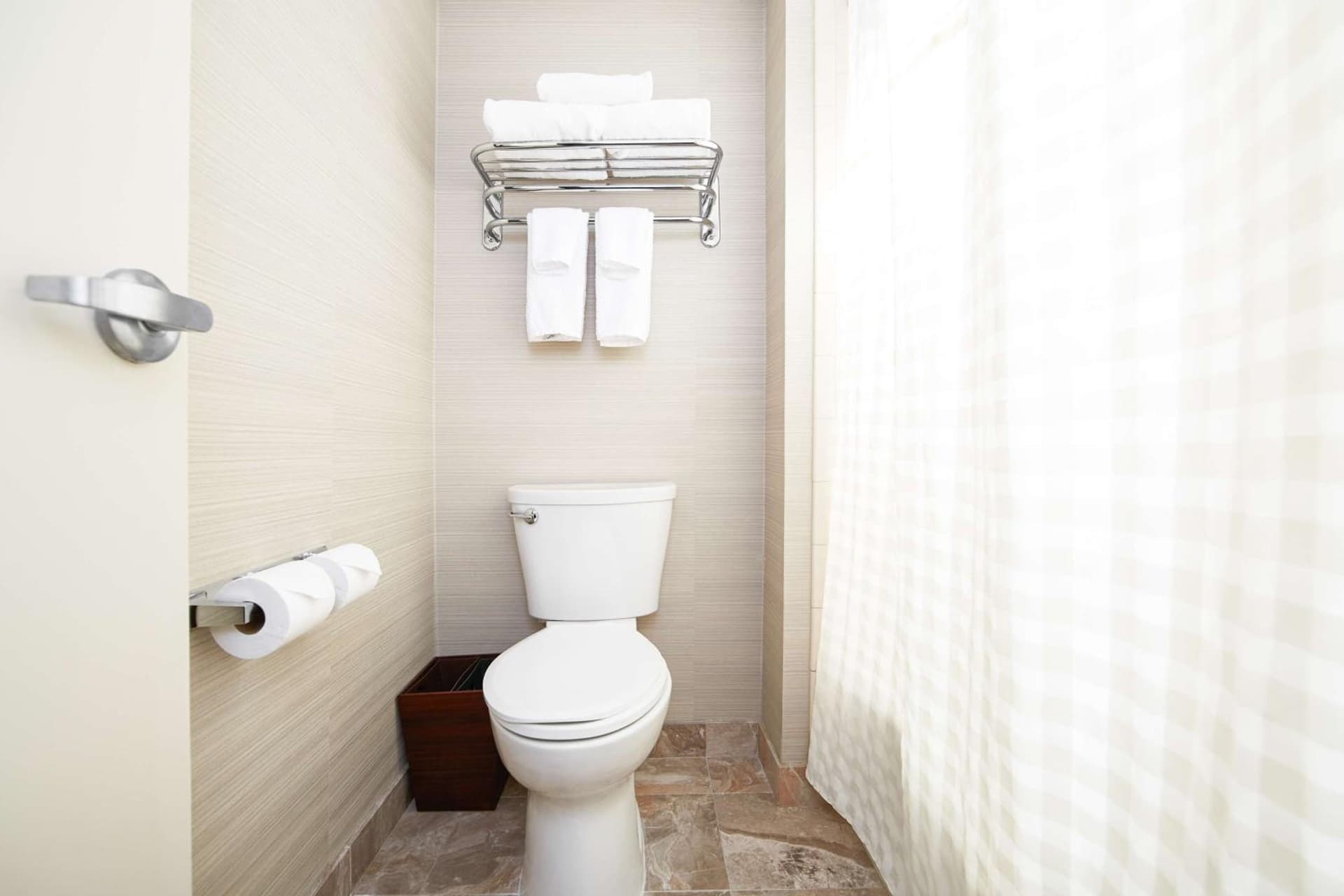 DoubleTree Suites by Hilton Cincinnati - Blue Ash