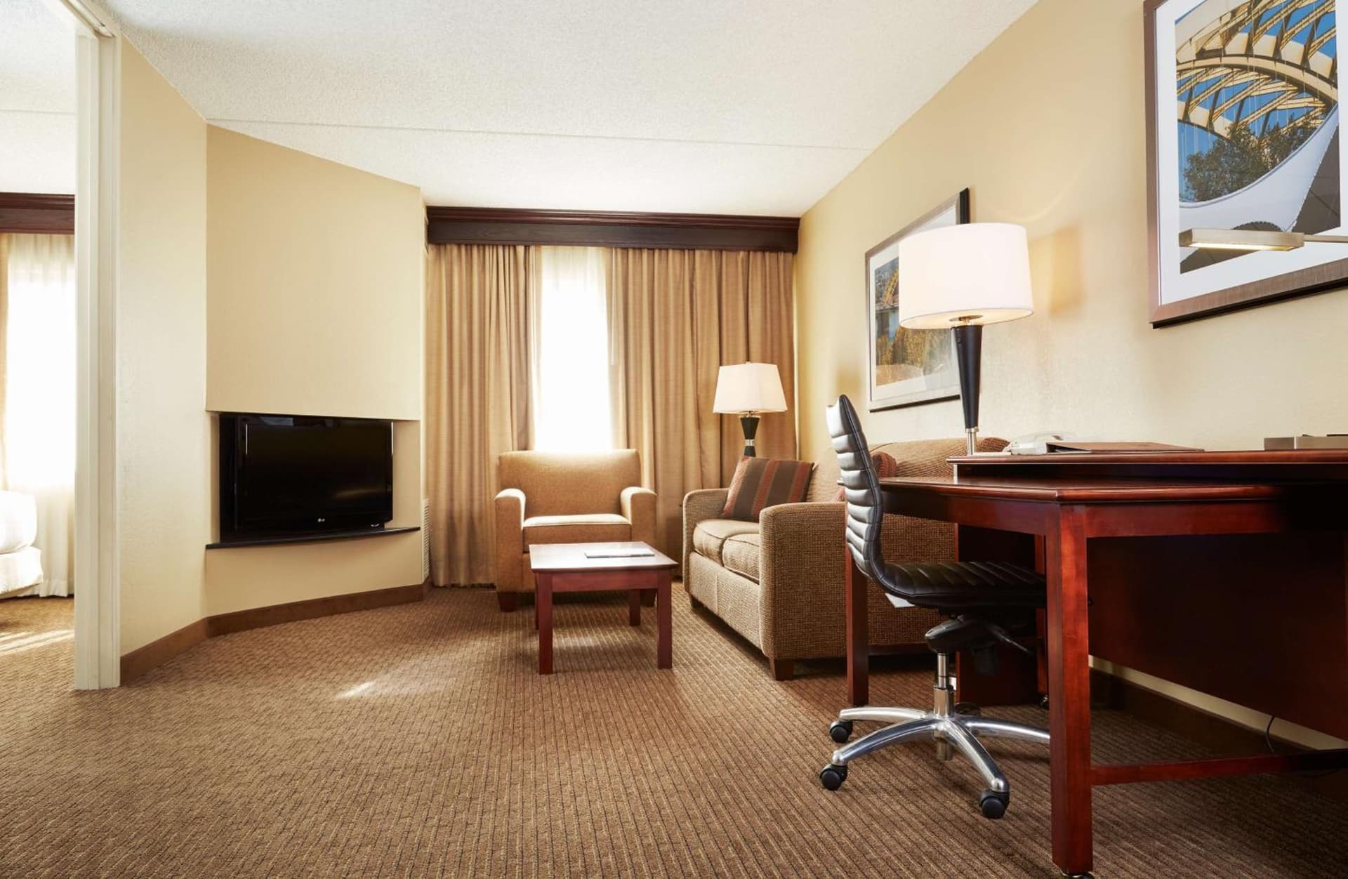 DoubleTree Suites by Hilton Cincinnati - Blue Ash