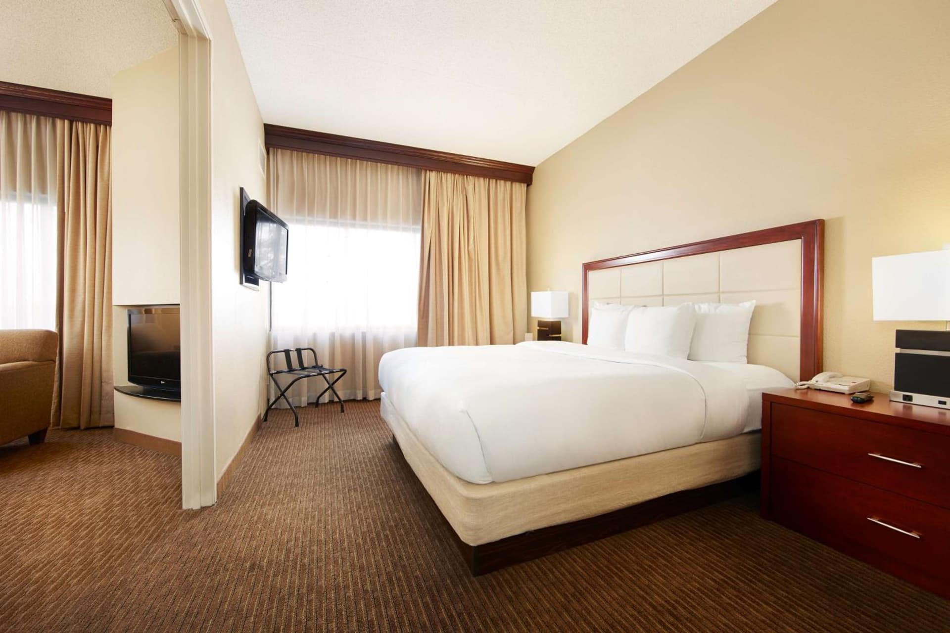 DoubleTree Suites by Hilton Cincinnati - Blue Ash