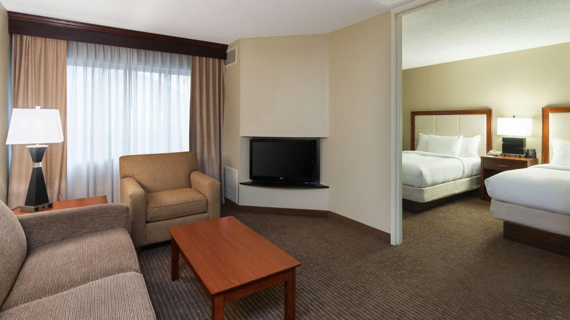 DoubleTree Suites by Hilton Cincinnati - Blue Ash
