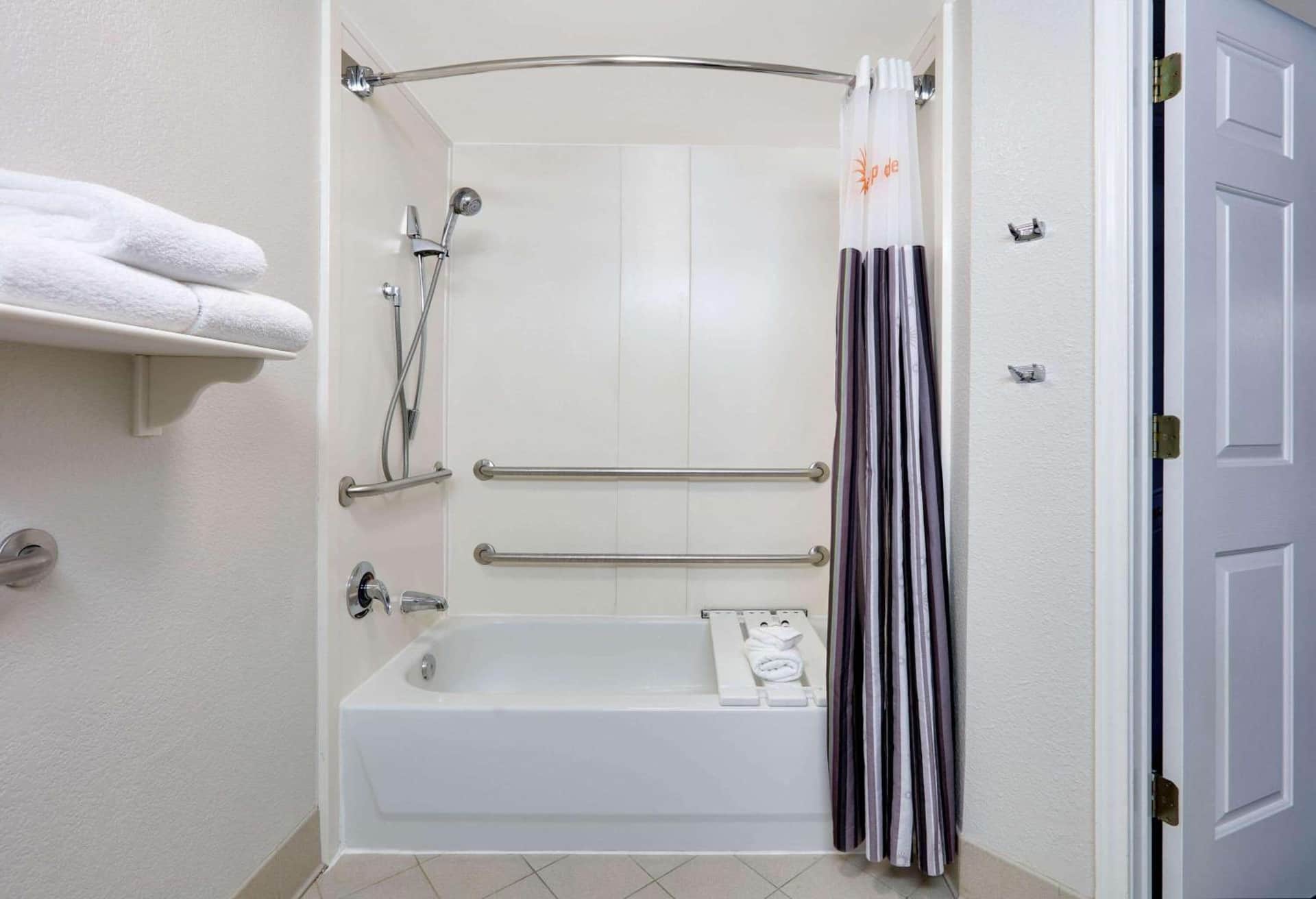 La Quinta by Wyndham Dallas North Central