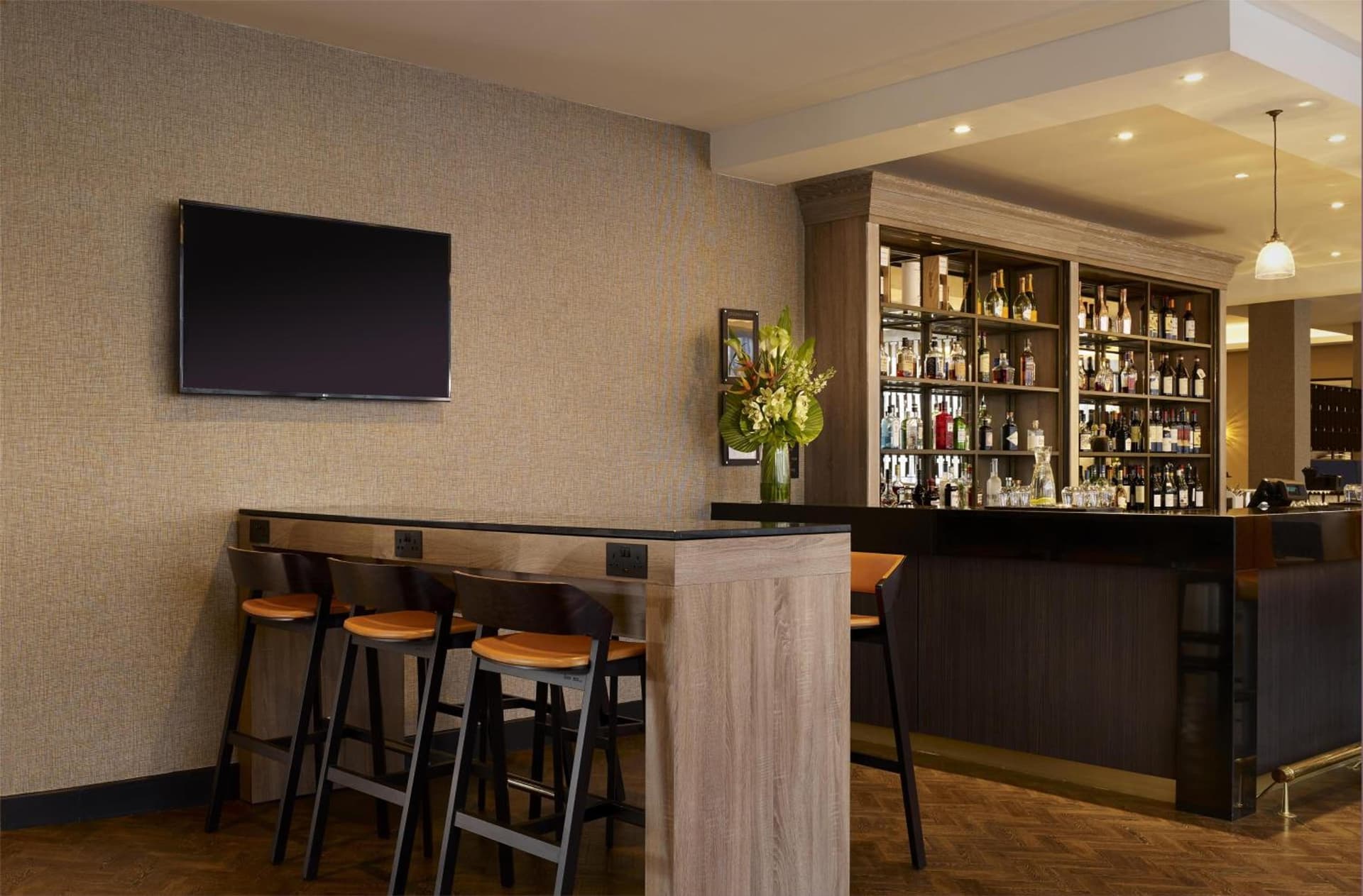 DoubleTree by Hilton Hull