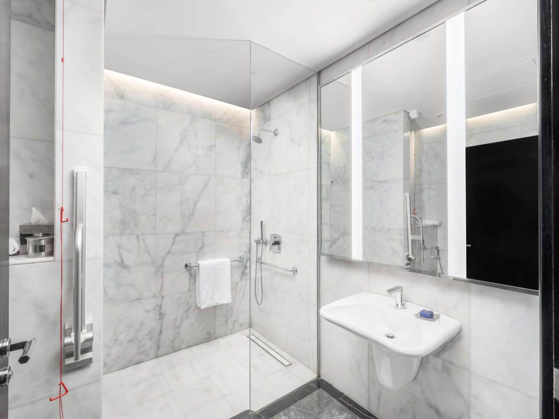The Hotel Galleria Jeddah, Curio Collection by Hilton