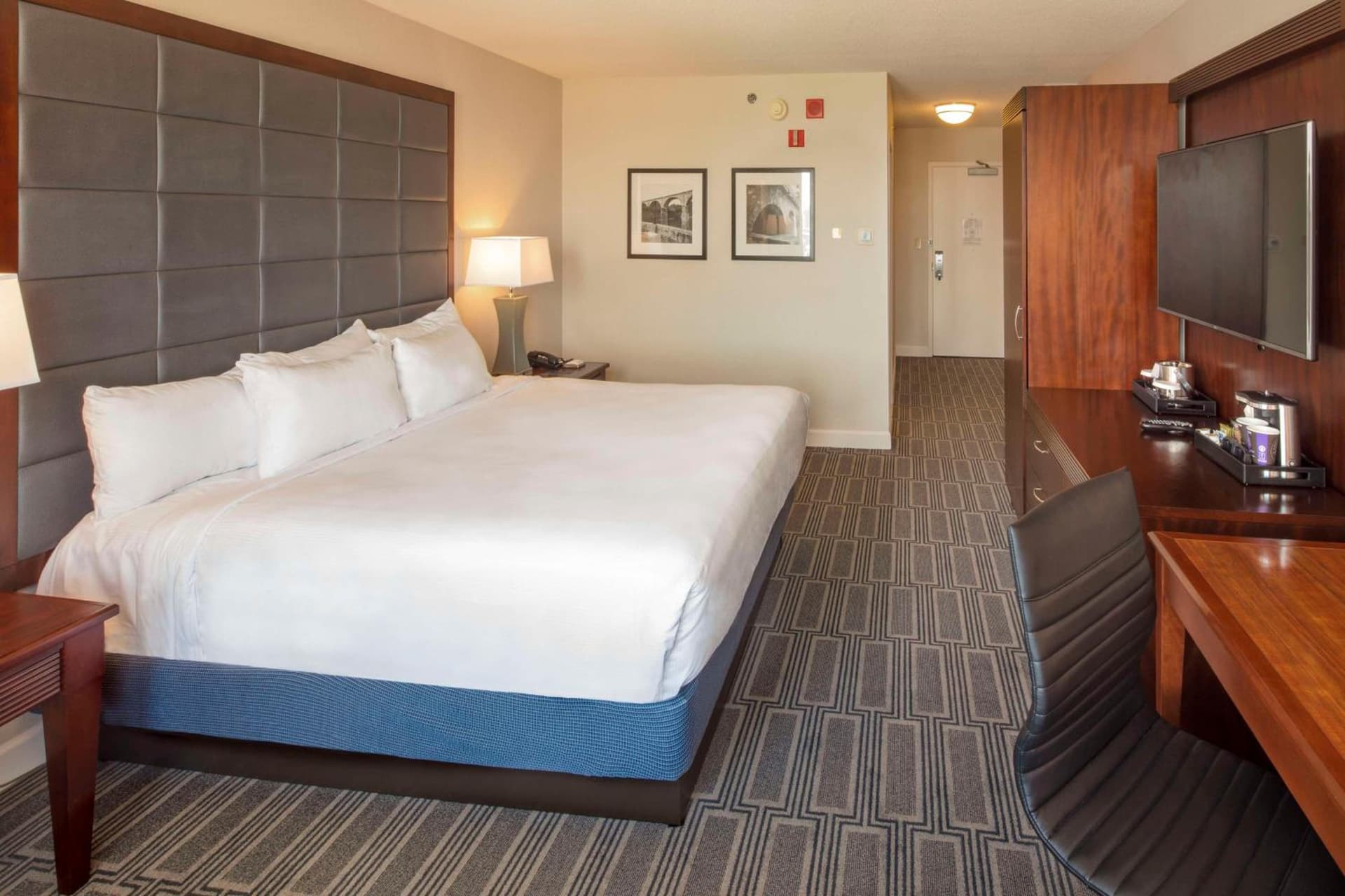Hilton Philadelphia at Penn's Landing