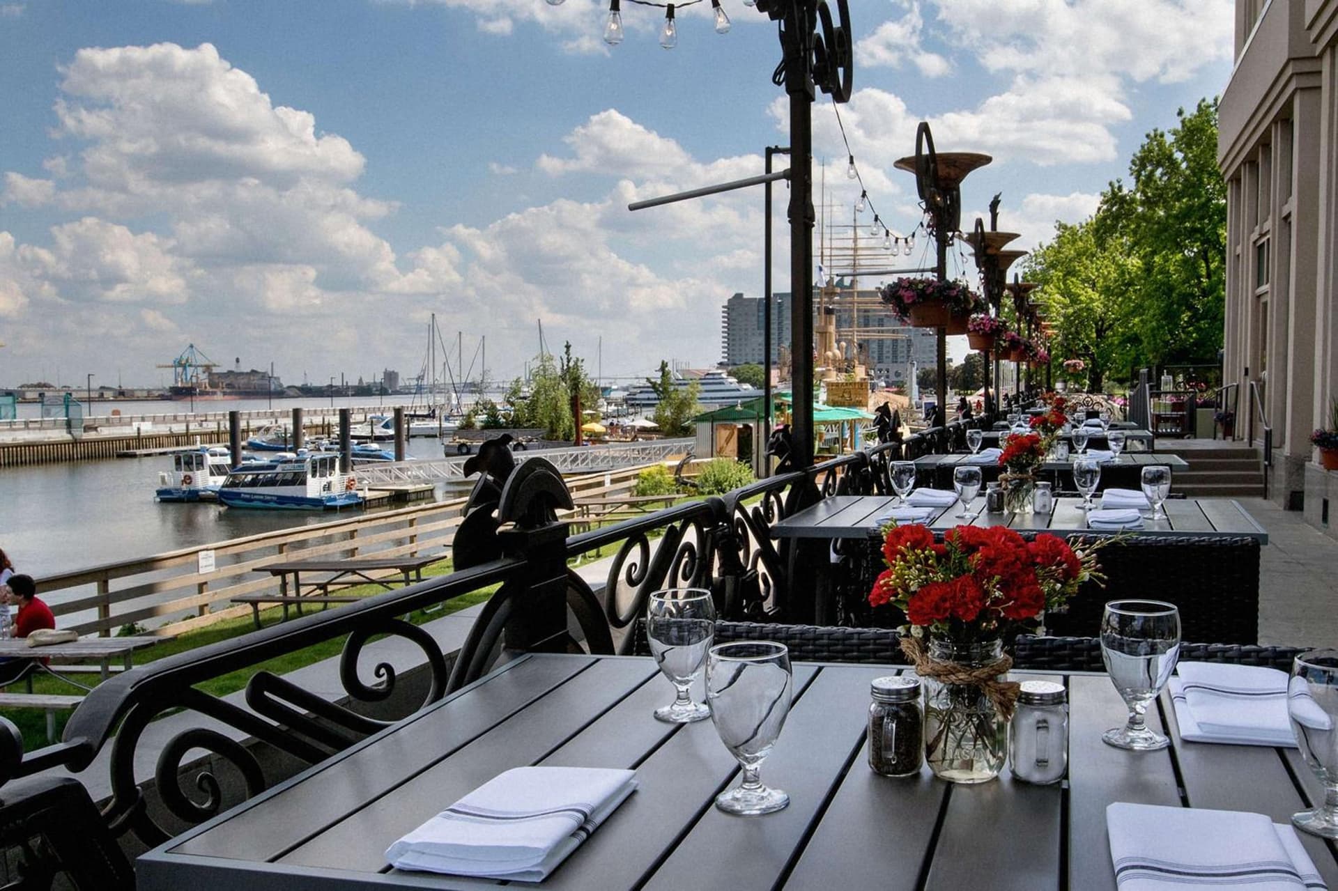 Hilton Philadelphia at Penn's Landing