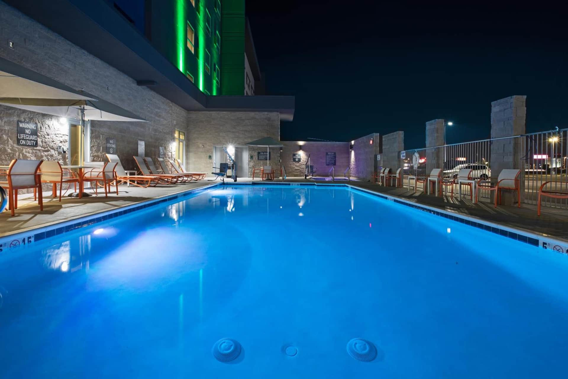 Holiday Inn Glendale - Stadium & Ent Dist by IHG