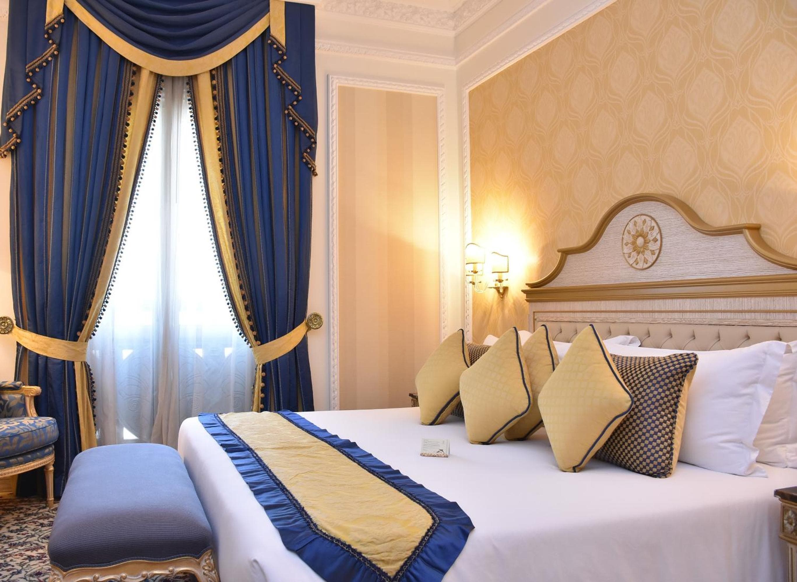 Royal Rose Hotel Abu Dhabi, Curio Collection by Hilton