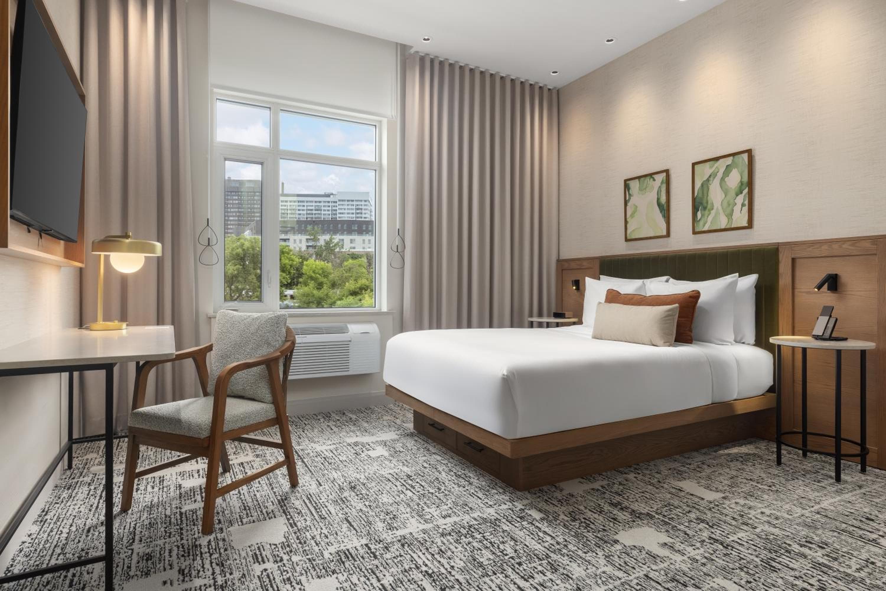 Hotel Railwayparc Montreal, Tapestry Collection by Hilton