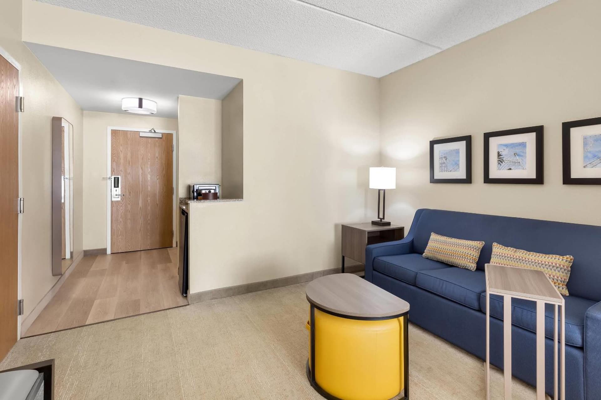 Comfort Suites Near Universal Orlando Resort
