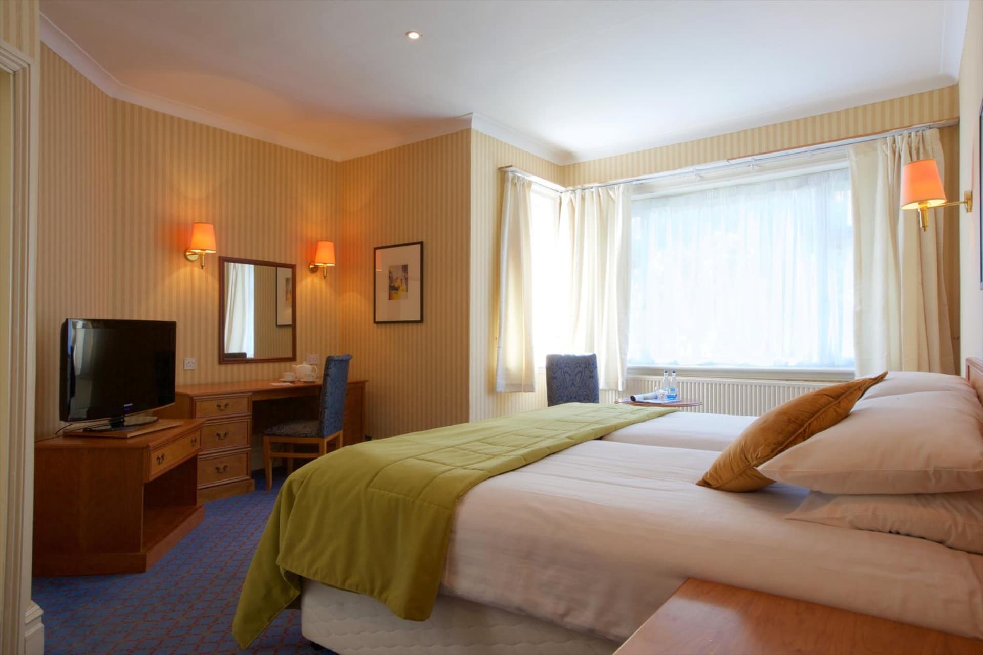 Bournemouth Carlton Hotel, By Belvilla