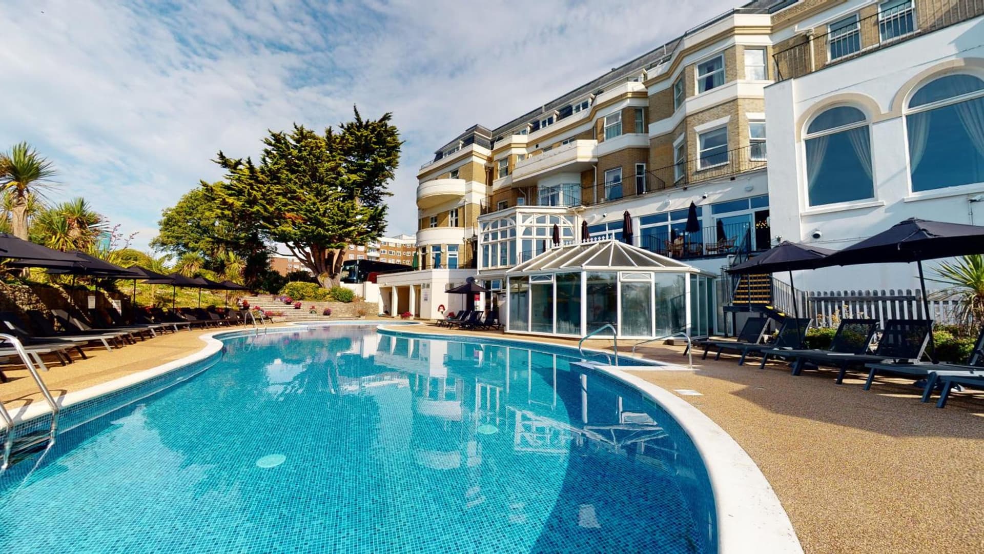 Bournemouth Carlton Hotel, By Belvilla