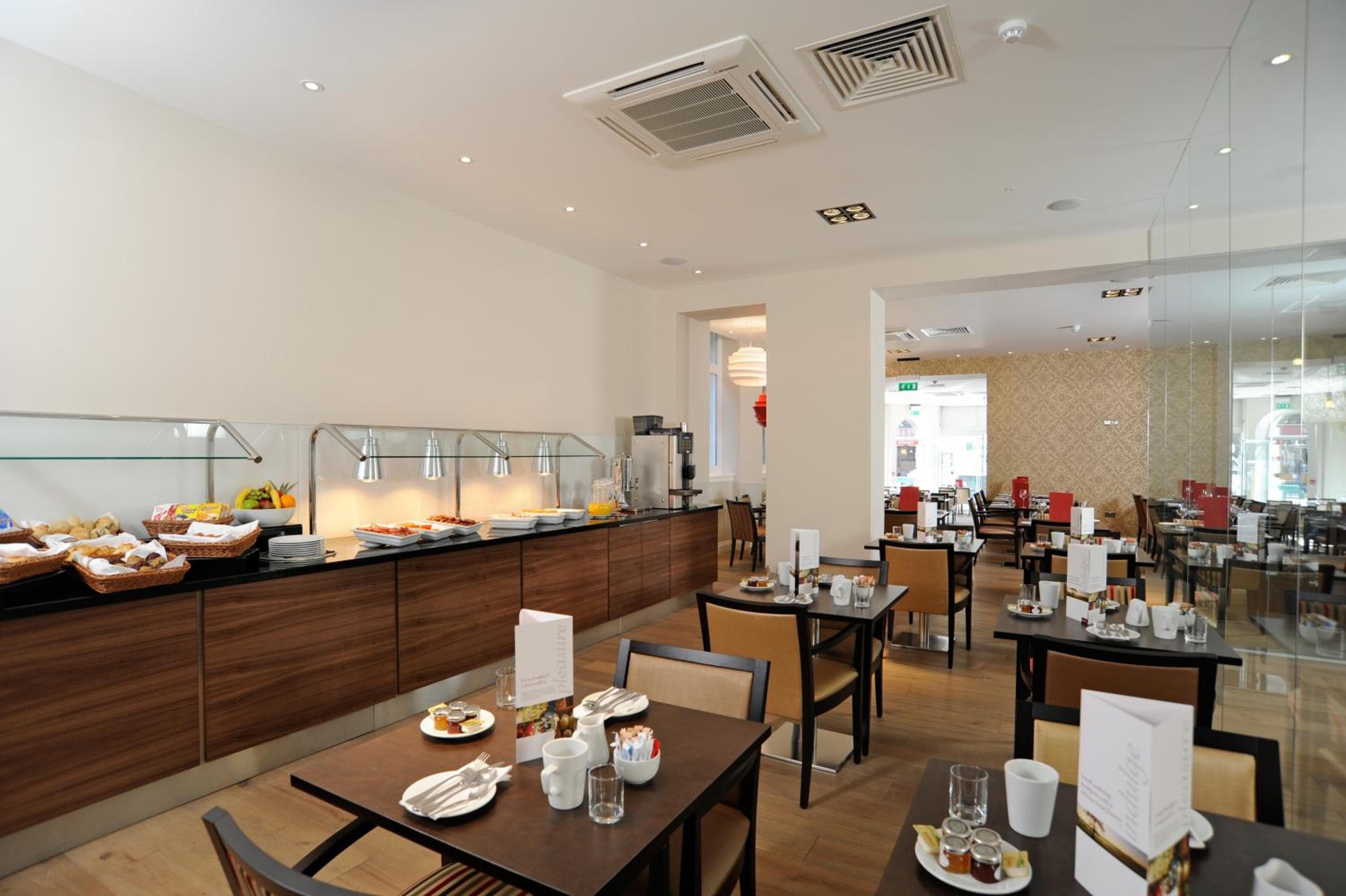 London Bloomsbury Square Hotel by IHG